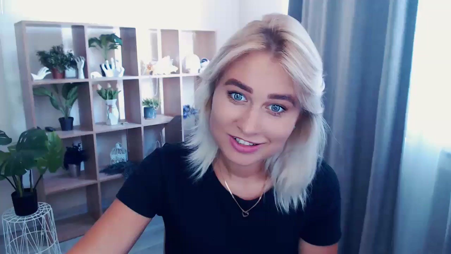Gallery image thumbnail from Kukla_kolduna's myfreecams stream on, 06/30/2024, 13:43 image 8 of 20
