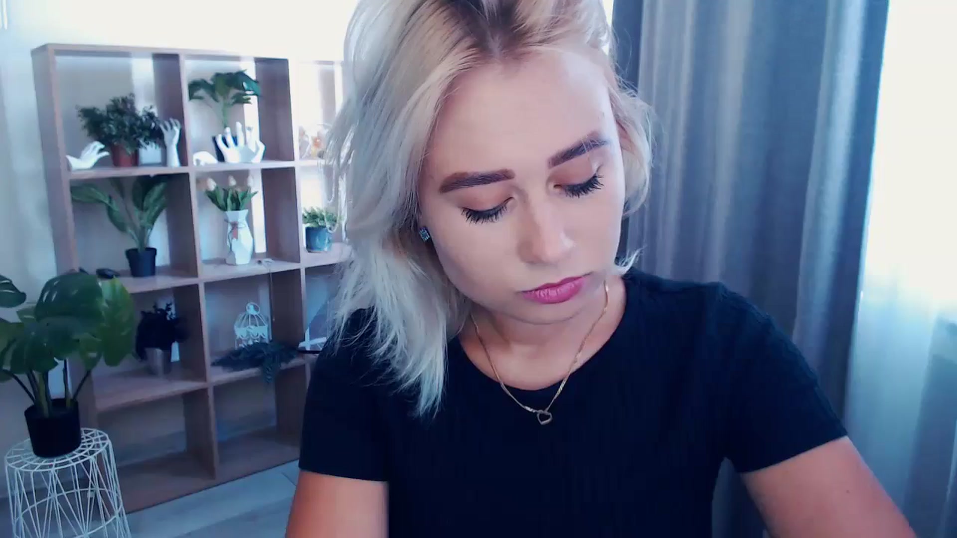 Gallery image thumbnail from Kukla_kolduna's myfreecams stream on, 06/30/2024, 13:43 image 1 of 20