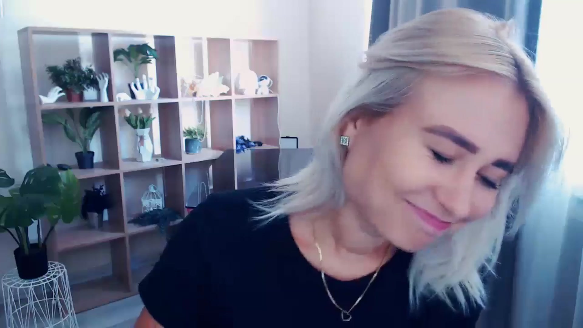 Gallery image thumbnail from Kukla_kolduna's myfreecams stream on, 06/30/2024, 13:43 image 14 of 20