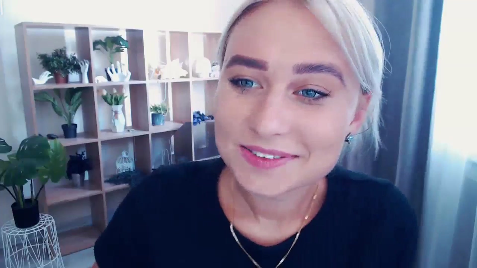 Gallery image thumbnail from Kukla_kolduna's myfreecams stream on, 06/30/2024, 13:43 image 13 of 20