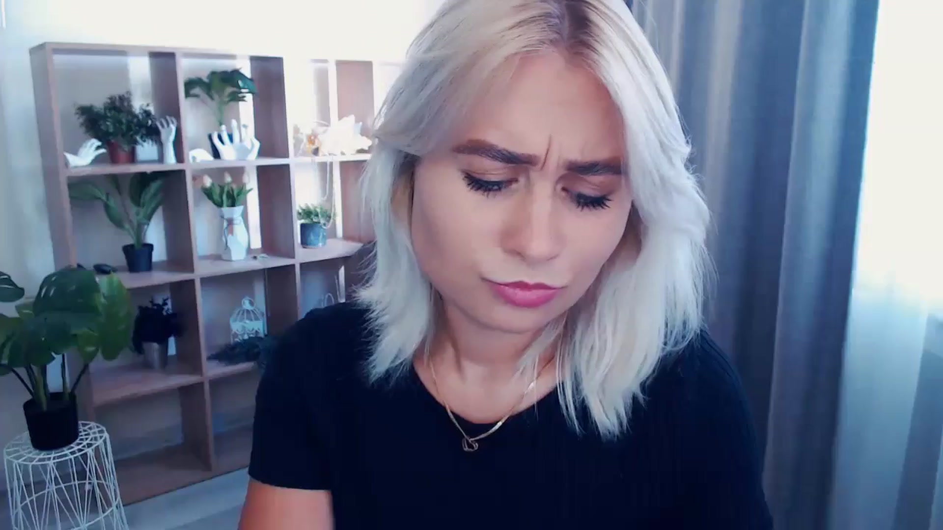 Gallery image thumbnail from Kukla_kolduna's myfreecams stream on, 06/30/2024, 14:22 image 18 of 20