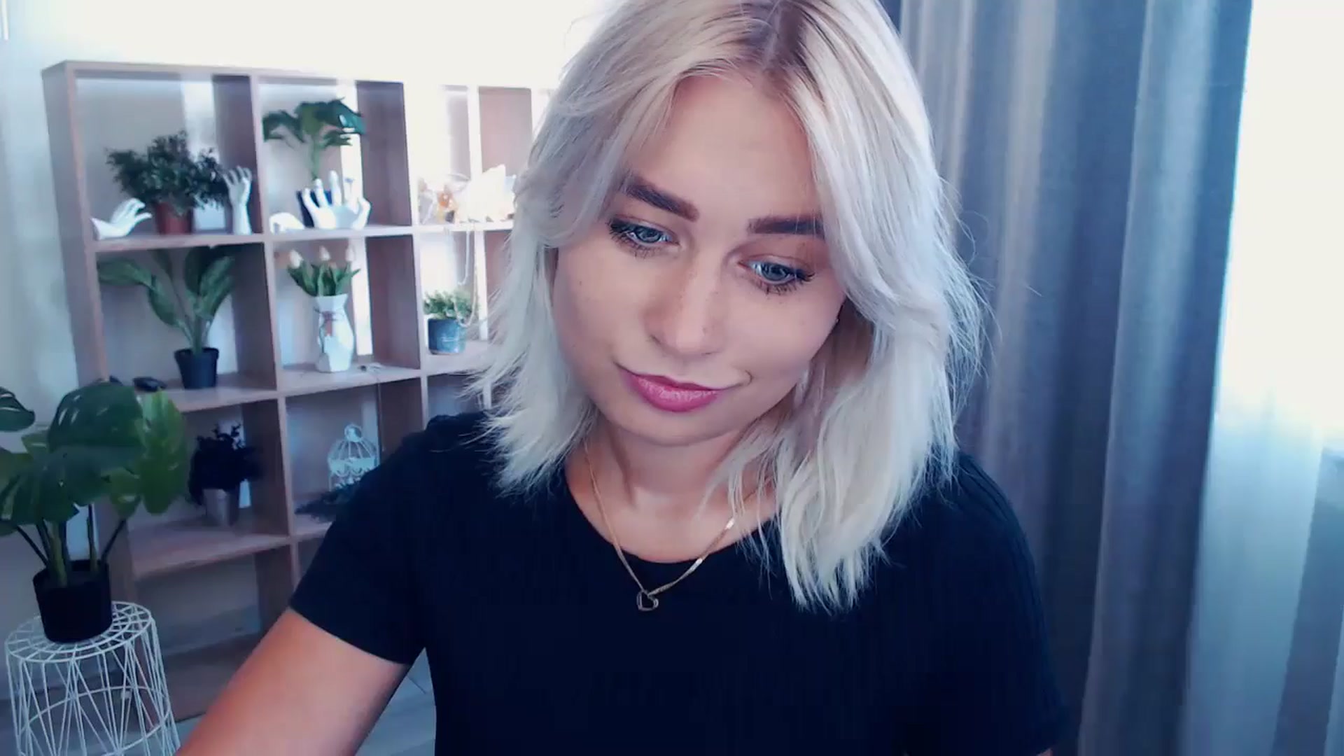 Gallery image thumbnail from Kukla_kolduna's myfreecams stream on, 06/30/2024, 14:22 image 9 of 20