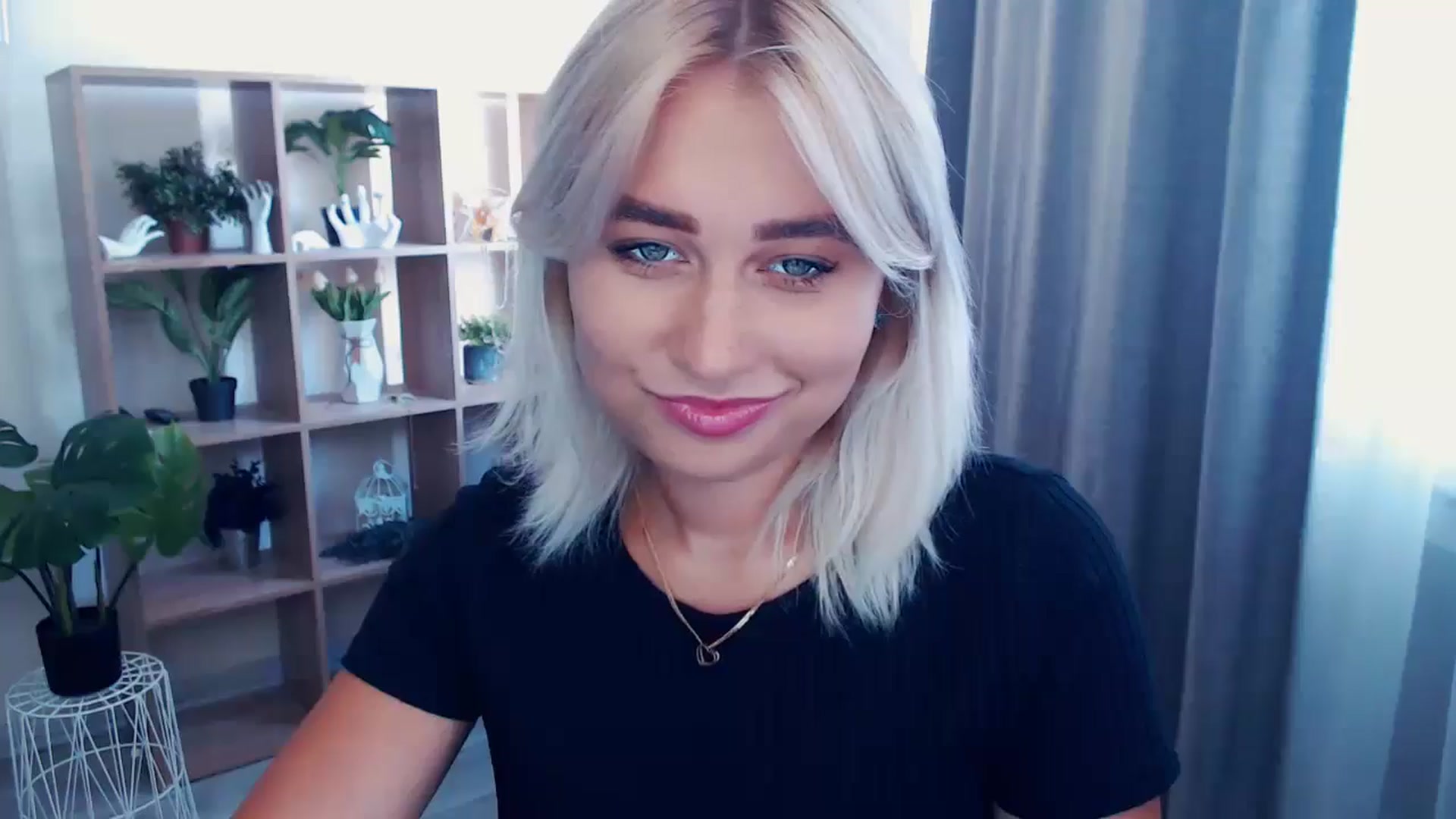 Gallery image thumbnail from Kukla_kolduna's myfreecams stream on, 06/30/2024, 14:22 image 14 of 20