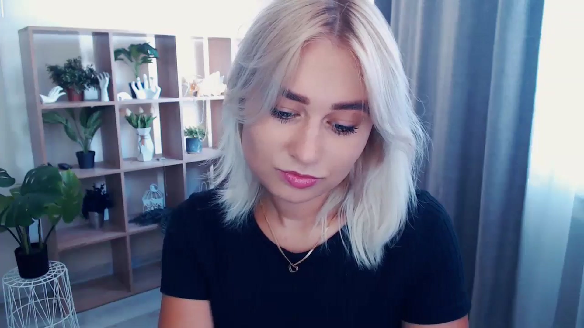 Gallery image thumbnail from Kukla_kolduna's myfreecams stream on, 06/30/2024, 14:22 image 11 of 20