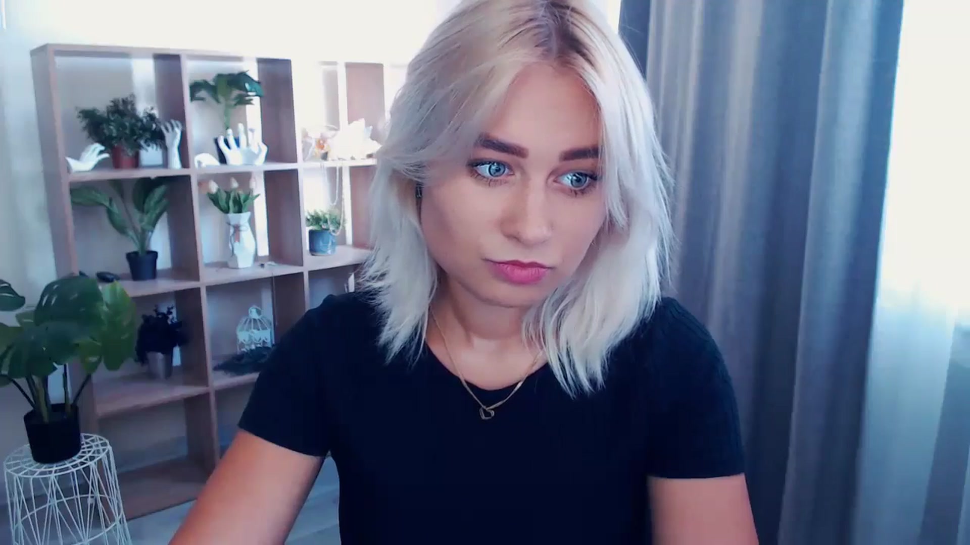 Gallery image thumbnail from Kukla_kolduna's myfreecams stream on, 06/30/2024, 14:22 image 6 of 20