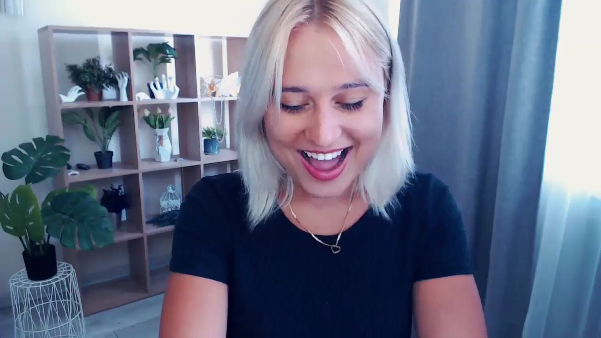 Gallery image thumbnail from Kukla_kolduna's myfreecams stream on, 07/04/2024, 11:52 image 13 of 20