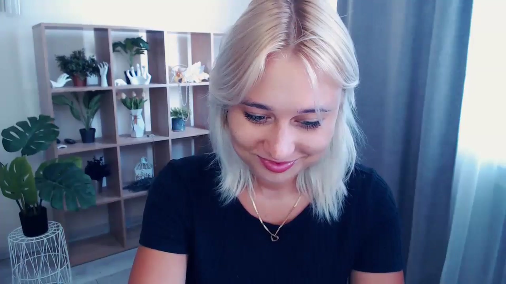 Gallery image thumbnail from Kukla_kolduna's myfreecams stream on, 07/04/2024, 11:52 image 8 of 20