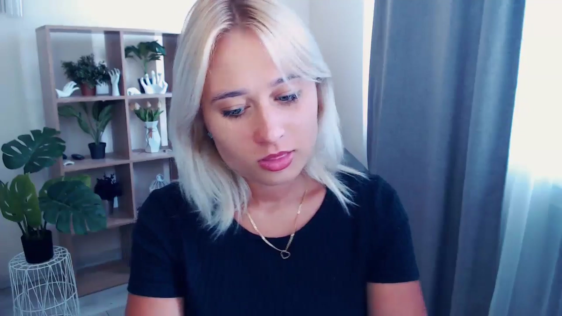Gallery image thumbnail from Kukla_kolduna's myfreecams stream on, 07/04/2024, 11:52 image 11 of 20