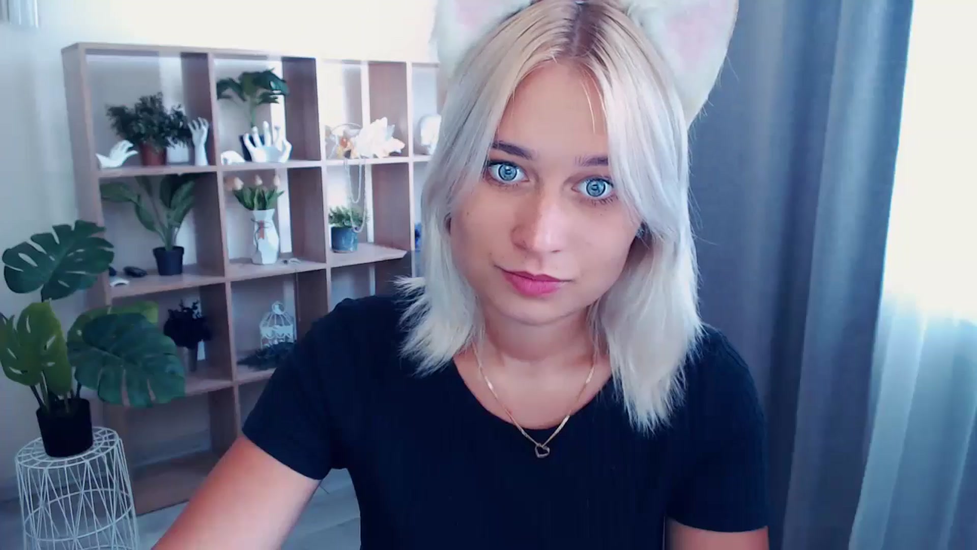 Gallery image thumbnail from Kukla_kolduna's myfreecams stream on, 07/04/2024, 11:52 image 16 of 20