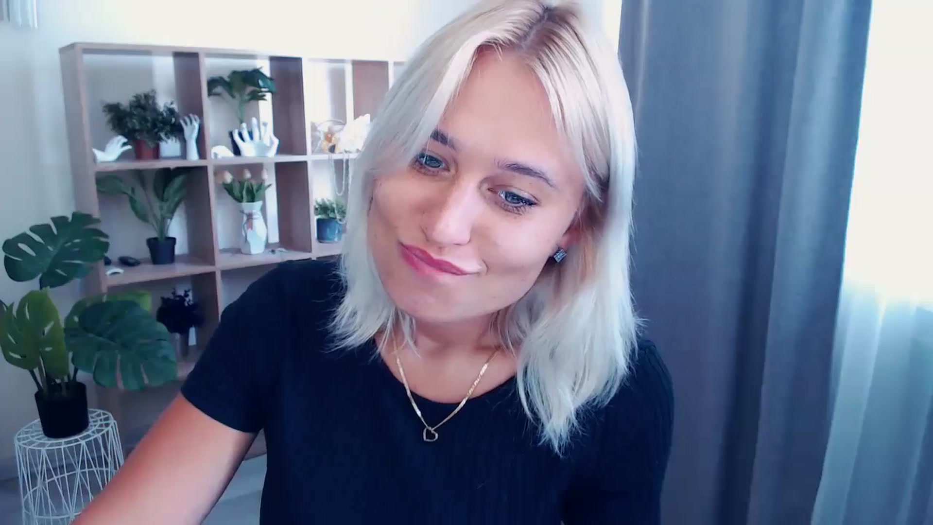 Gallery image thumbnail from Kukla_kolduna's myfreecams stream on, 07/04/2024, 11:52 image 12 of 20