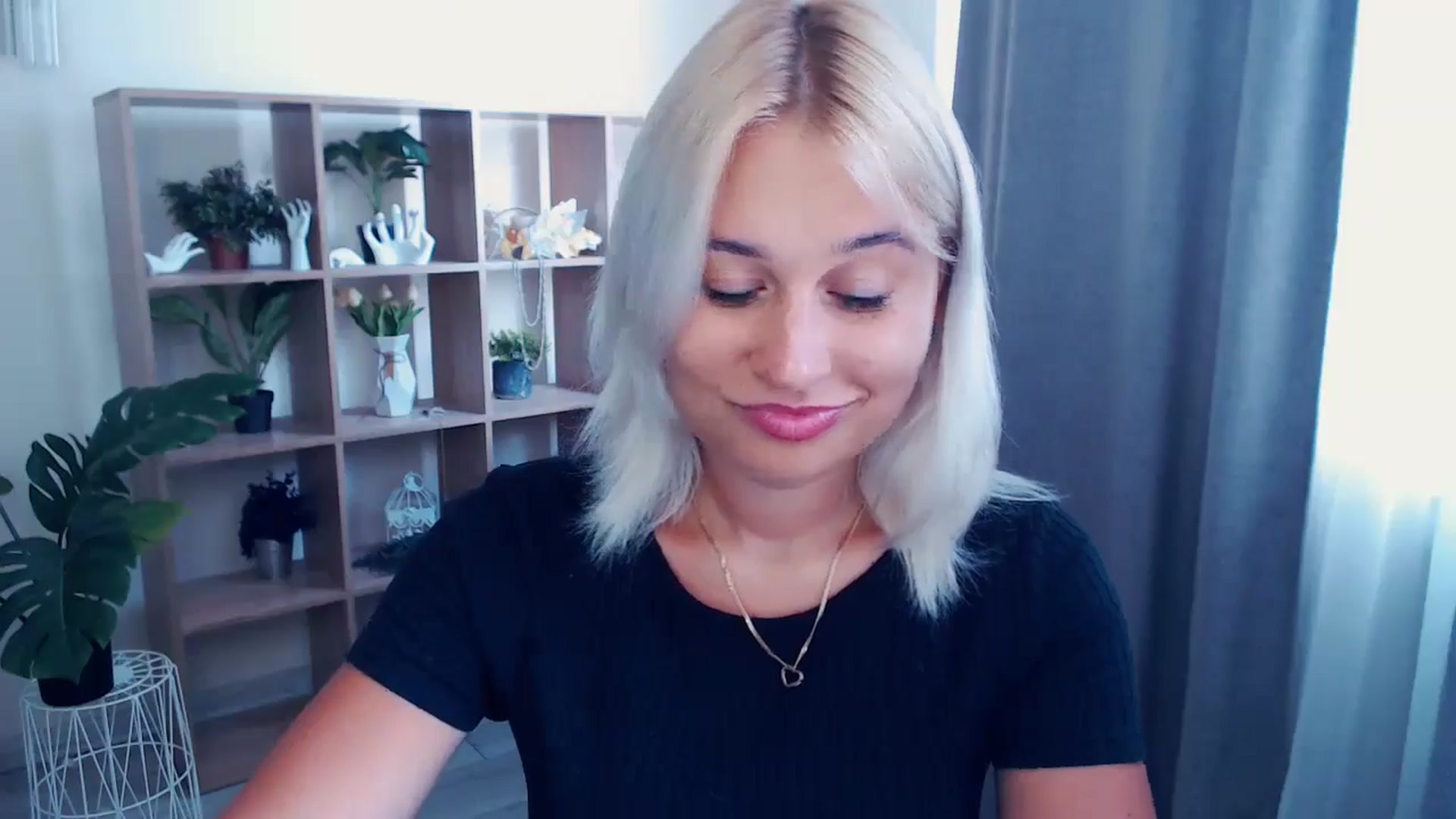 Gallery image thumbnail from Kukla_kolduna's myfreecams stream on, 07/04/2024, 13:51 image 13 of 20