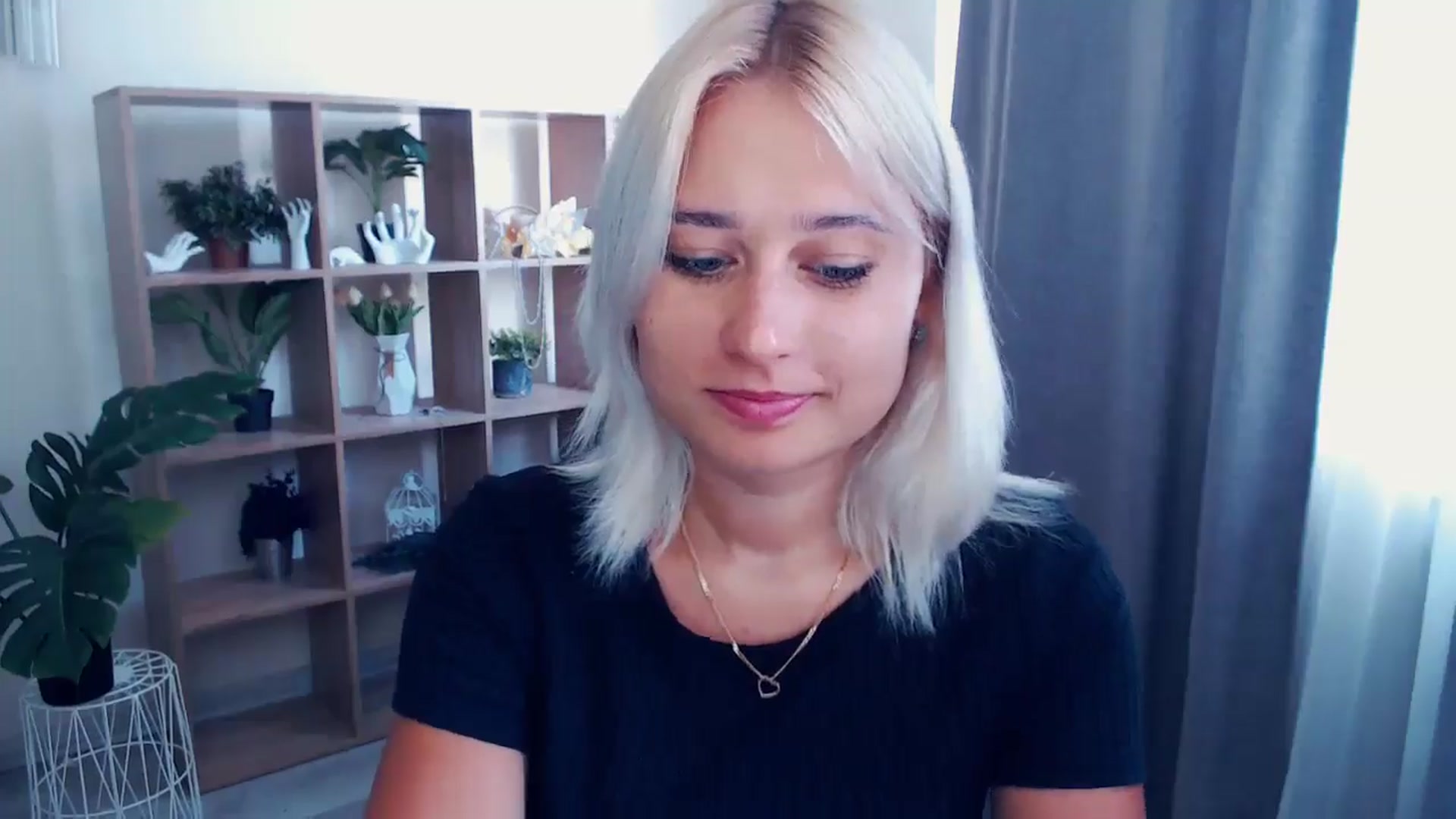 Gallery image thumbnail from Kukla_kolduna's myfreecams stream on, 07/04/2024, 13:51 image 10 of 20