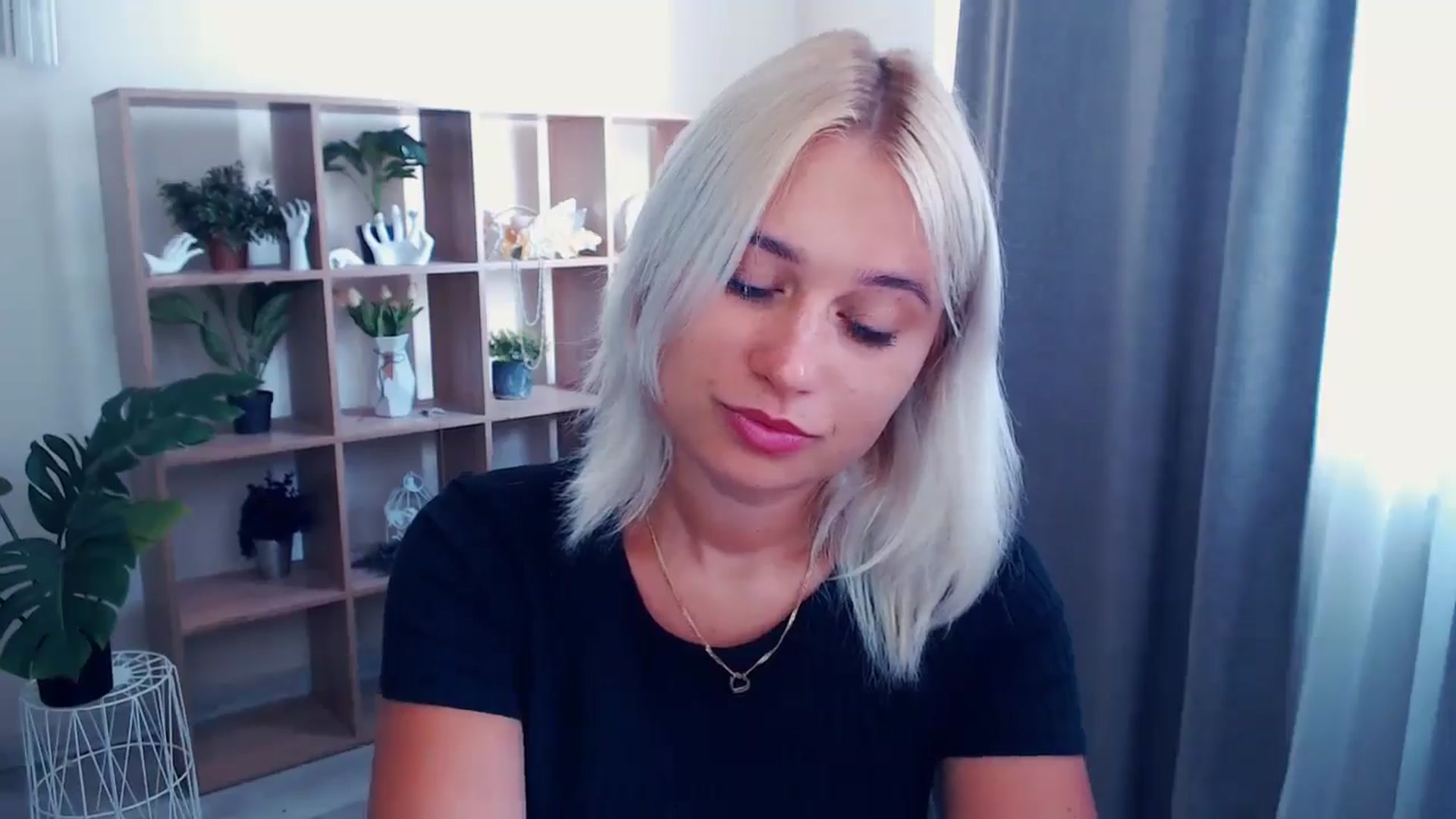 Gallery image thumbnail from Kukla_kolduna's myfreecams stream on, 07/04/2024, 13:51 image 17 of 20