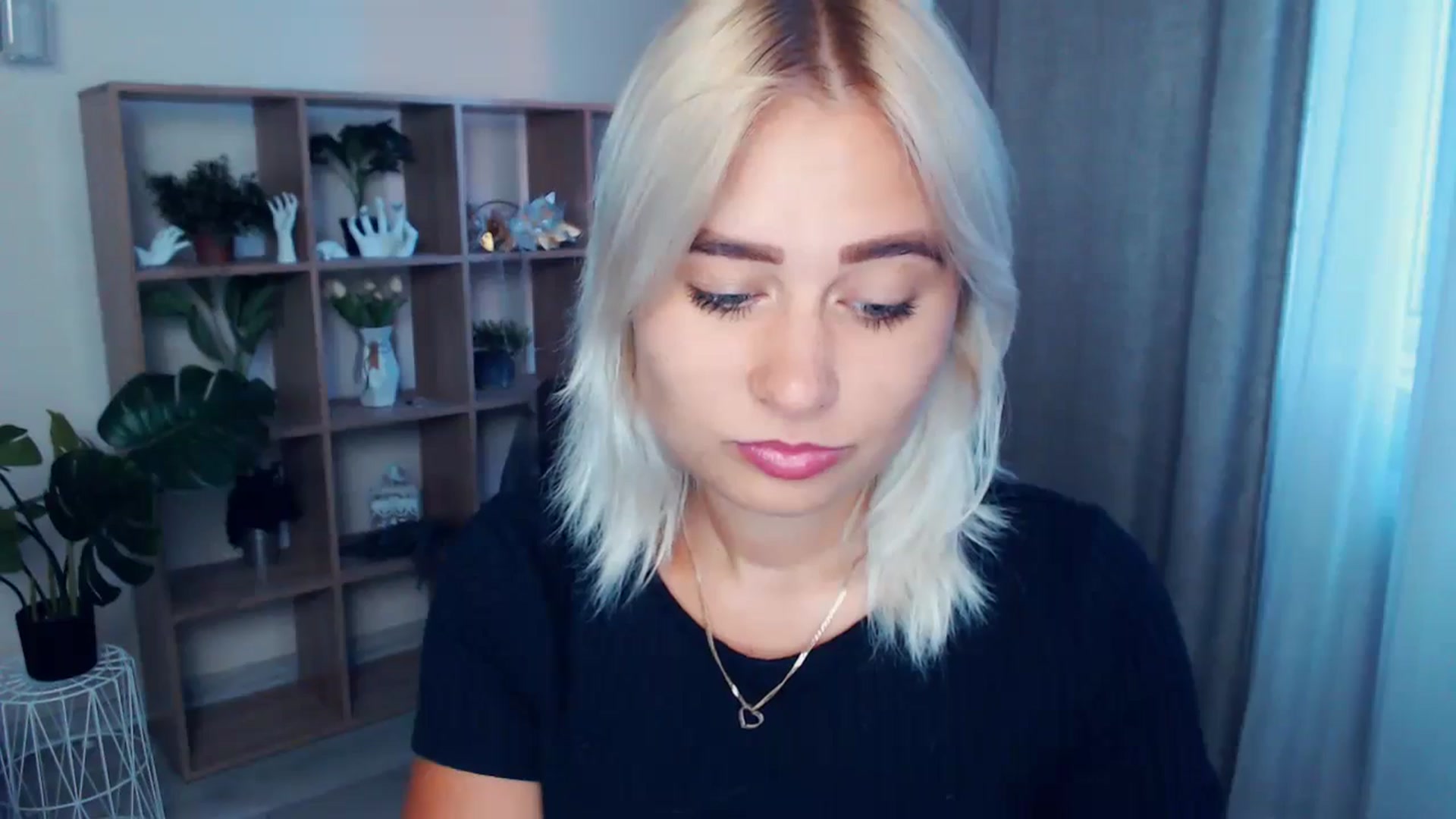 Gallery image thumbnail from Kukla_kolduna's myfreecams stream on, 07/05/2024, 17:57 image 16 of 20