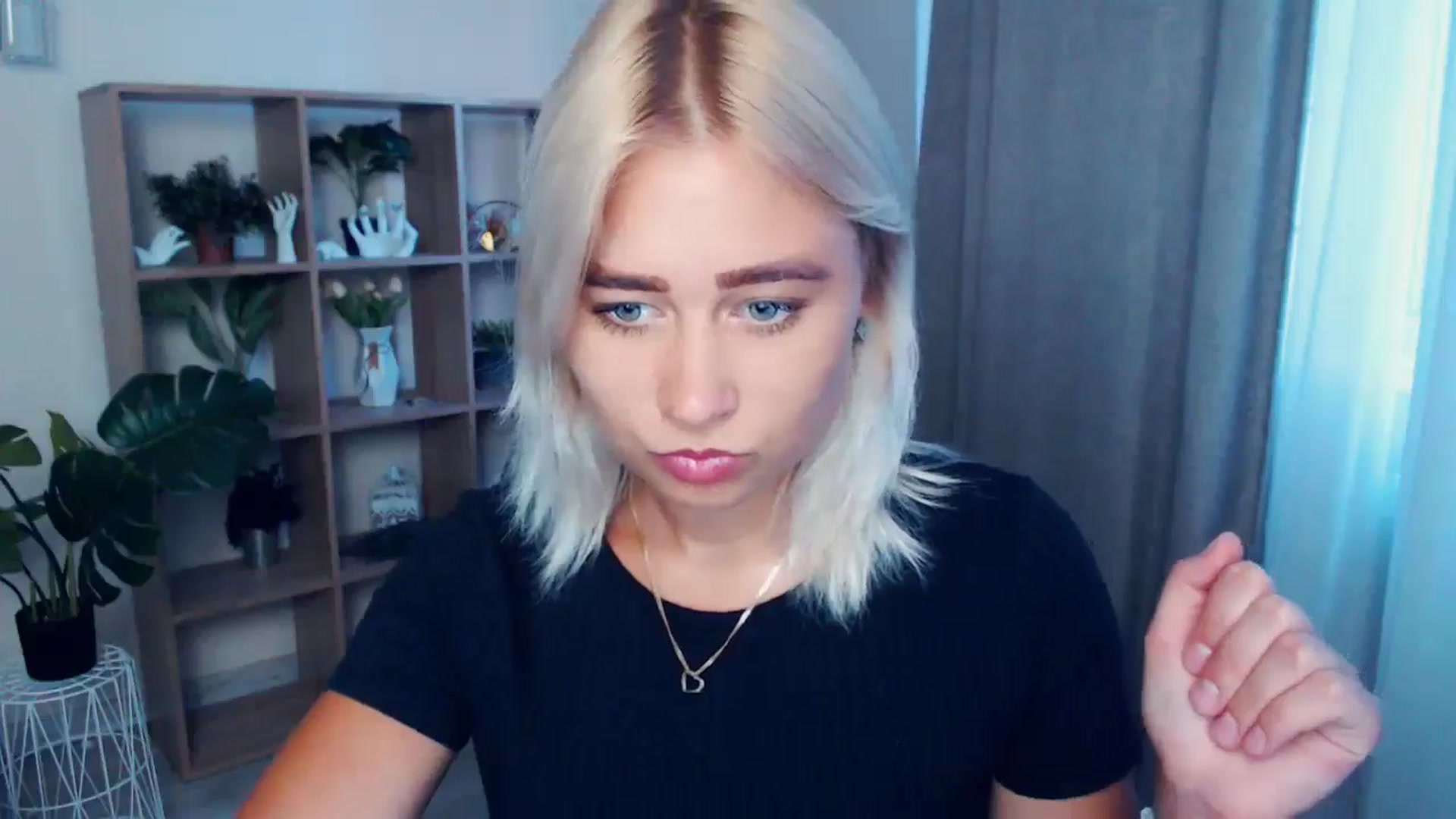 Gallery image thumbnail from Kukla_kolduna's myfreecams stream on, 07/05/2024, 17:57 image 13 of 20