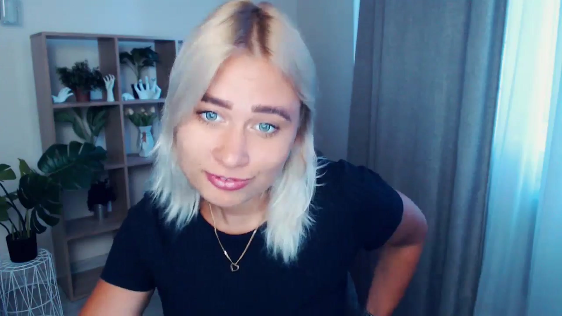 Gallery image thumbnail from Kukla_kolduna's myfreecams stream on, 07/05/2024, 17:57 image 6 of 20