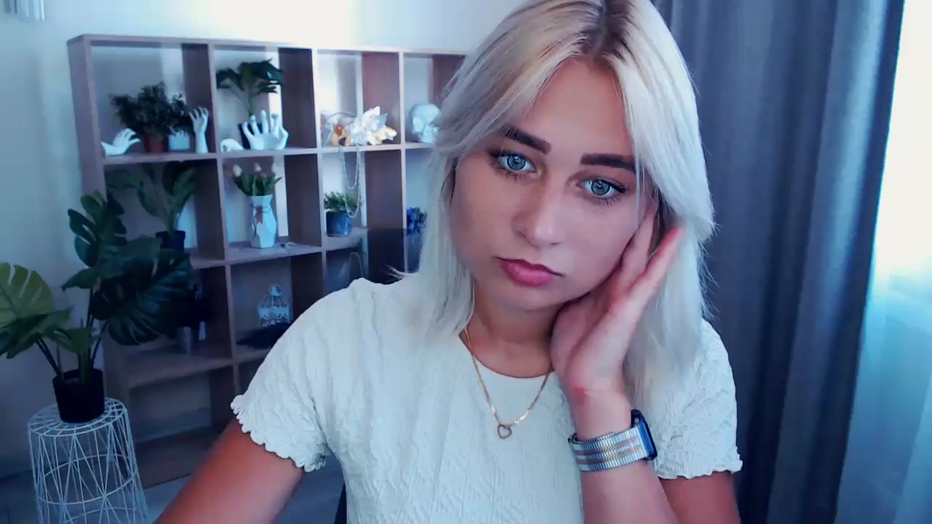 Gallery image thumbnail from Kukla_kolduna's myfreecams stream on, 07/06/2024, 11:37 image 9 of 20