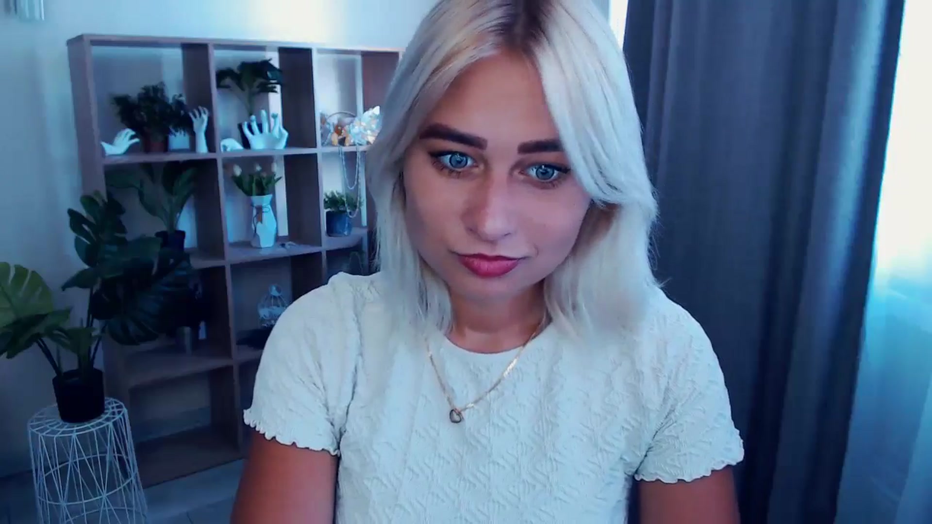 Gallery image thumbnail from Kukla_kolduna's myfreecams stream on, 07/06/2024, 11:37 image 4 of 20