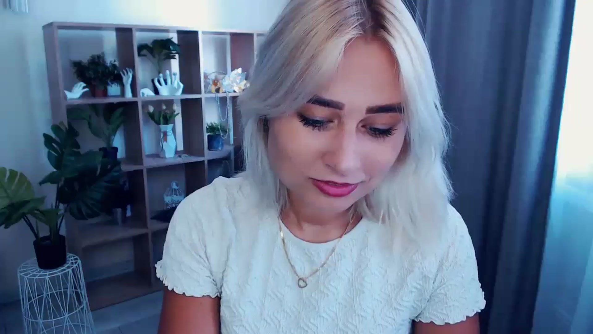 Gallery image thumbnail from Kukla_kolduna's myfreecams stream on, 07/06/2024, 11:37 image 3 of 20