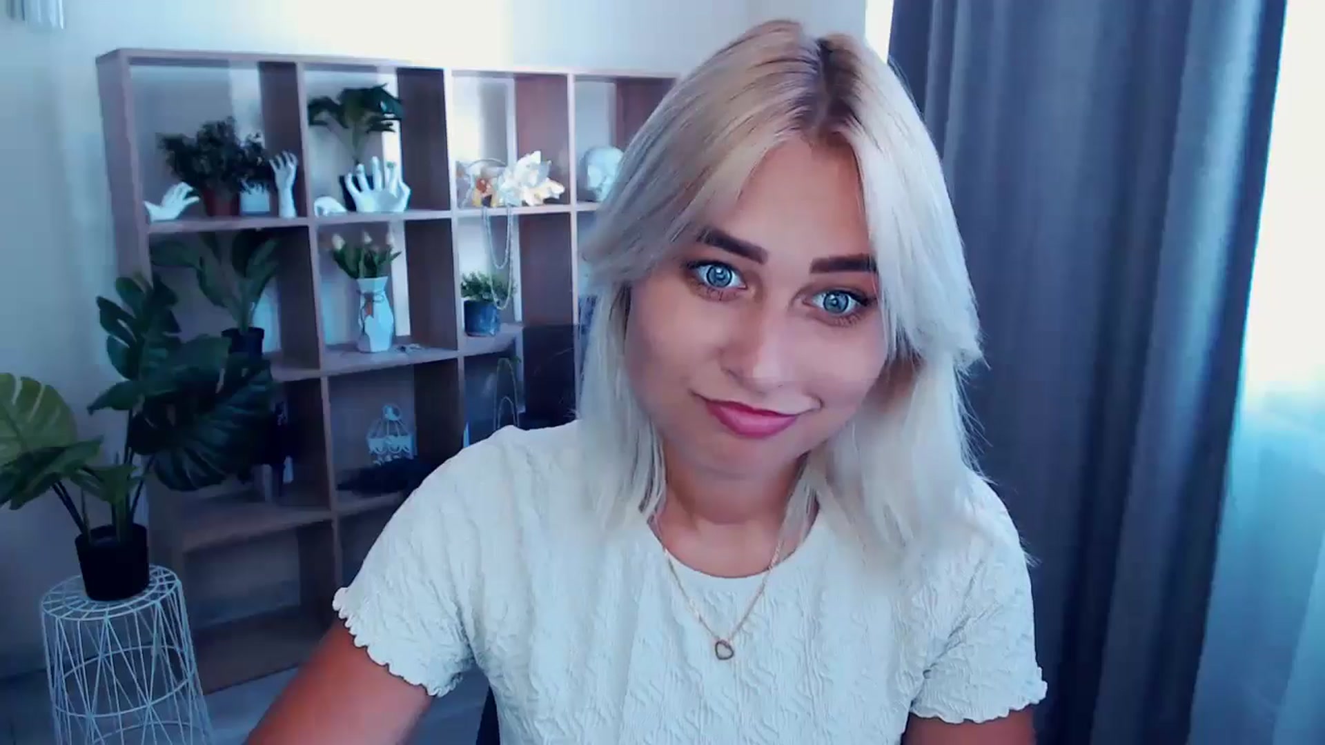Gallery image thumbnail from Kukla_kolduna's myfreecams stream on, 07/06/2024, 11:37 image 10 of 20