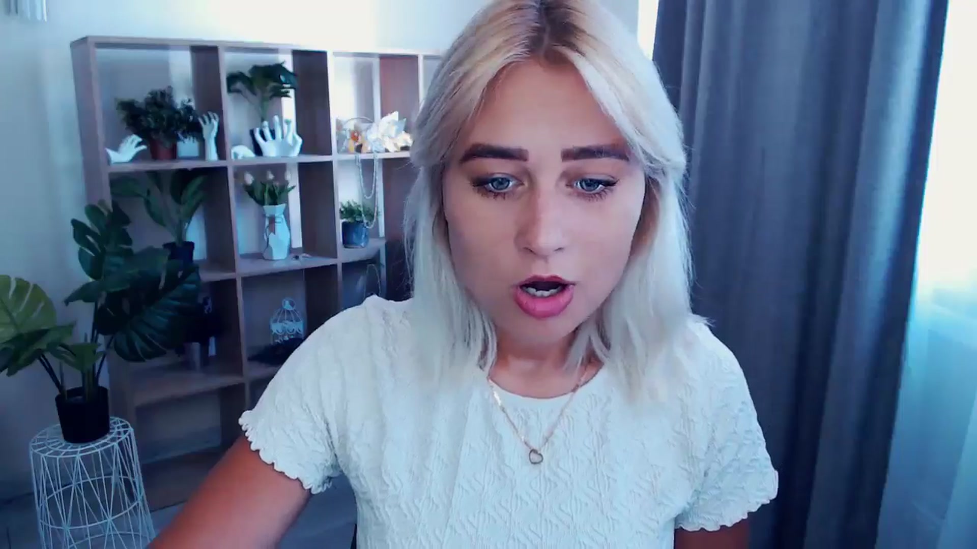 Gallery image thumbnail from Kukla_kolduna's myfreecams stream on, 07/06/2024, 11:37 image 11 of 20