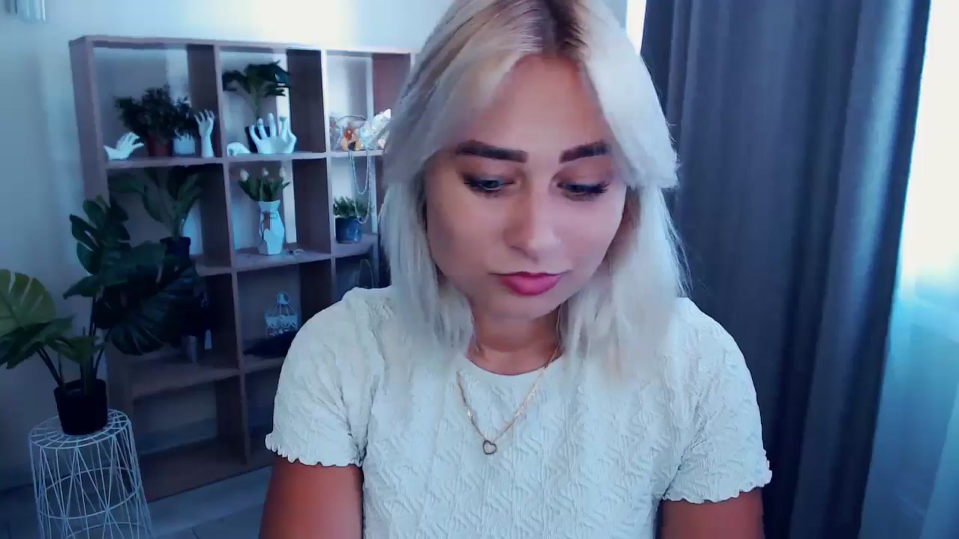 Gallery image thumbnail from Kukla_kolduna's myfreecams stream on, 07/06/2024, 11:37 image 5 of 20