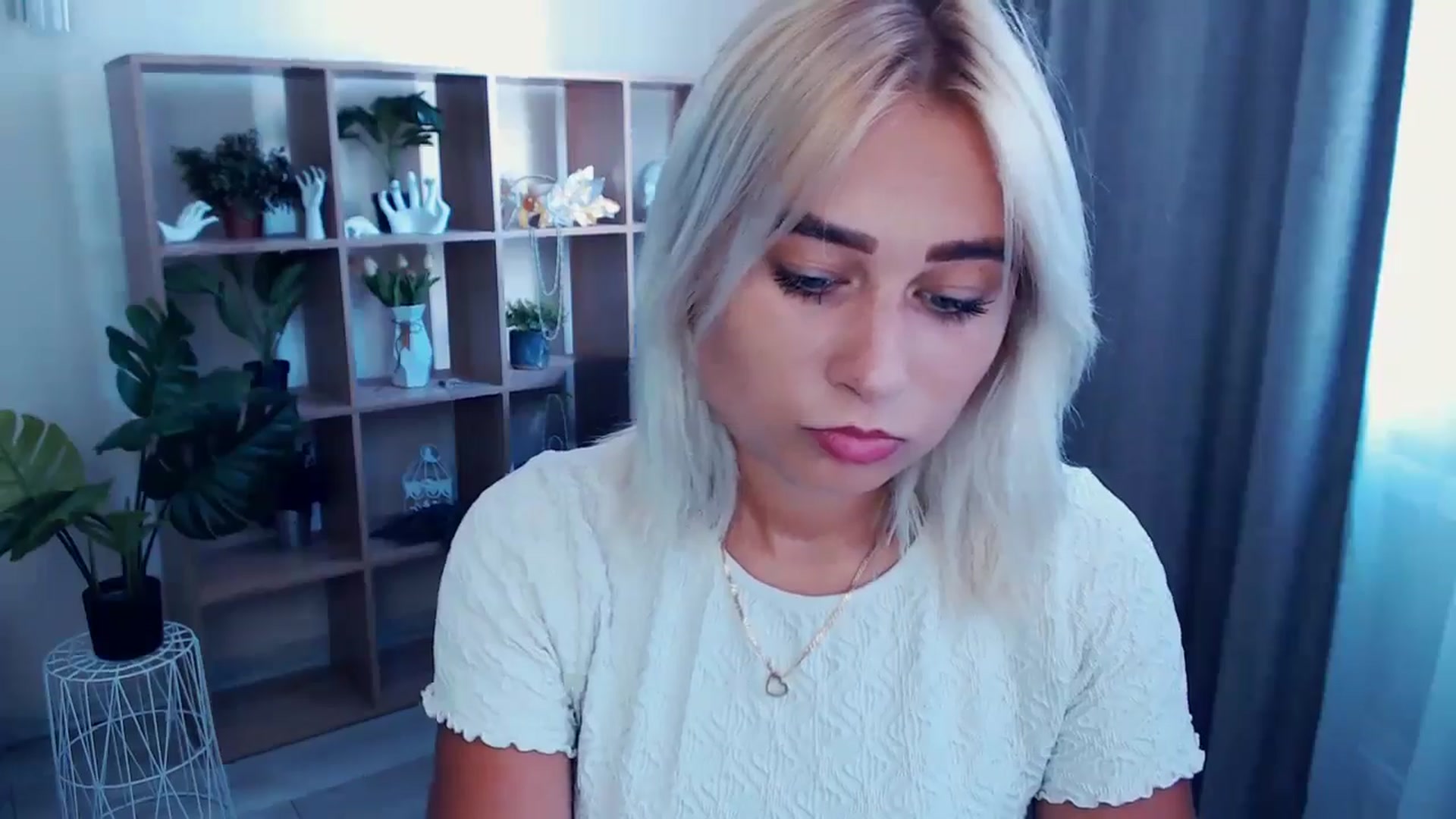 Gallery image thumbnail from Kukla_kolduna's myfreecams stream on, 07/06/2024, 11:37 image 8 of 20