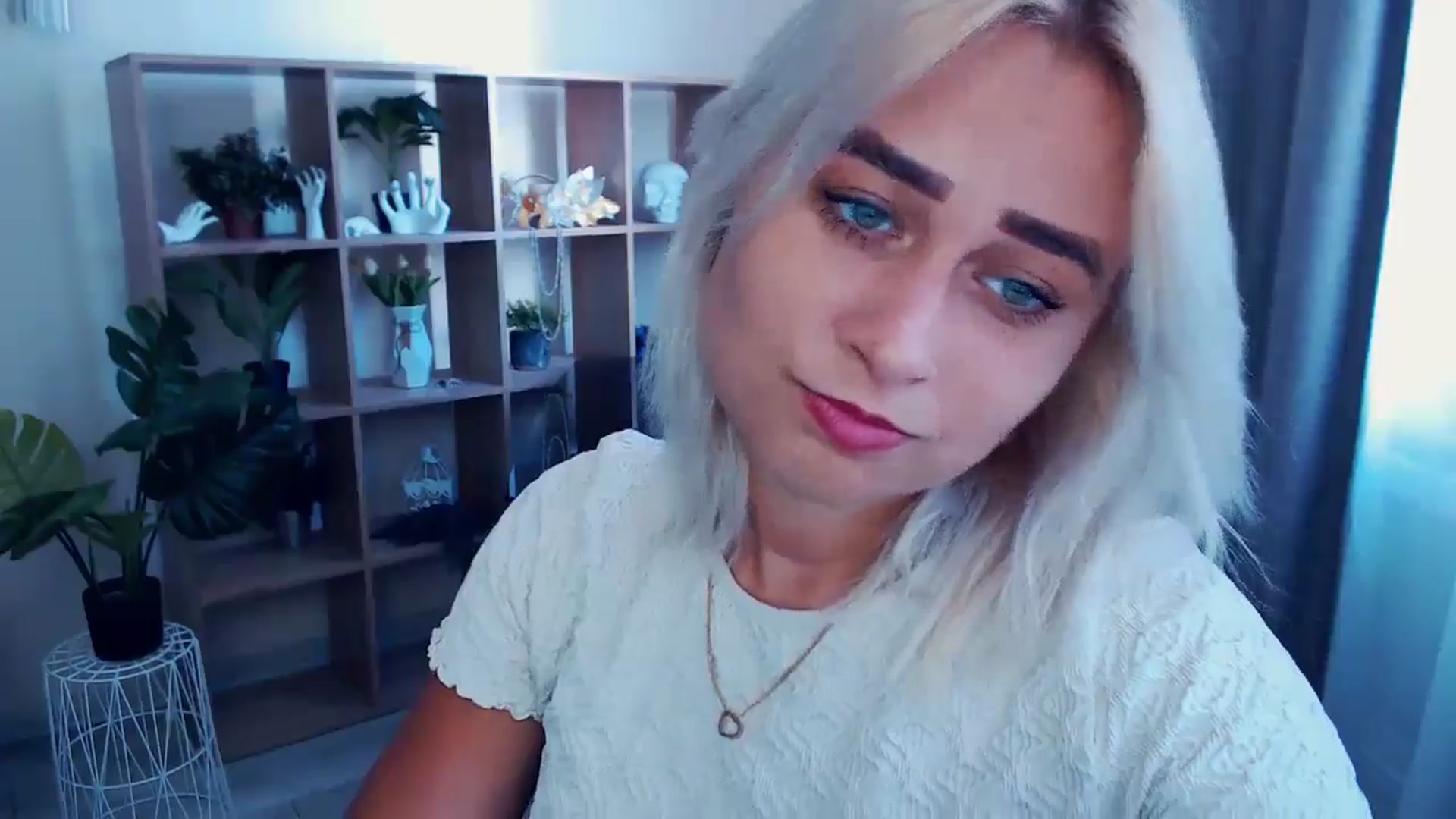 Gallery image thumbnail from Kukla_kolduna's myfreecams stream on, 07/06/2024, 11:37 image 6 of 20
