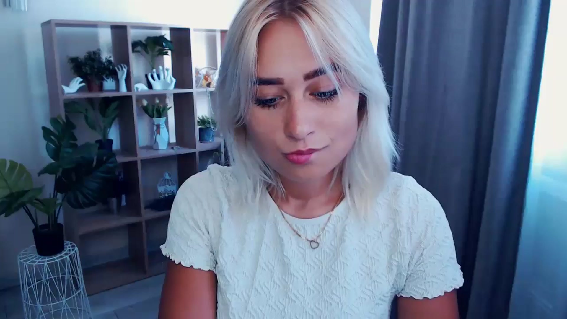 Gallery image thumbnail from Kukla_kolduna's myfreecams stream on, 07/06/2024, 12:06 image 19 of 20