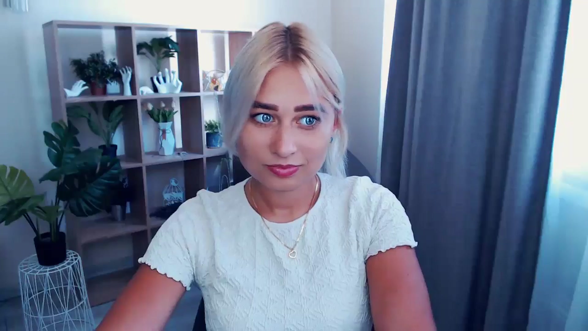 Gallery image thumbnail from Kukla_kolduna's myfreecams stream on, 07/06/2024, 12:06 image 8 of 20