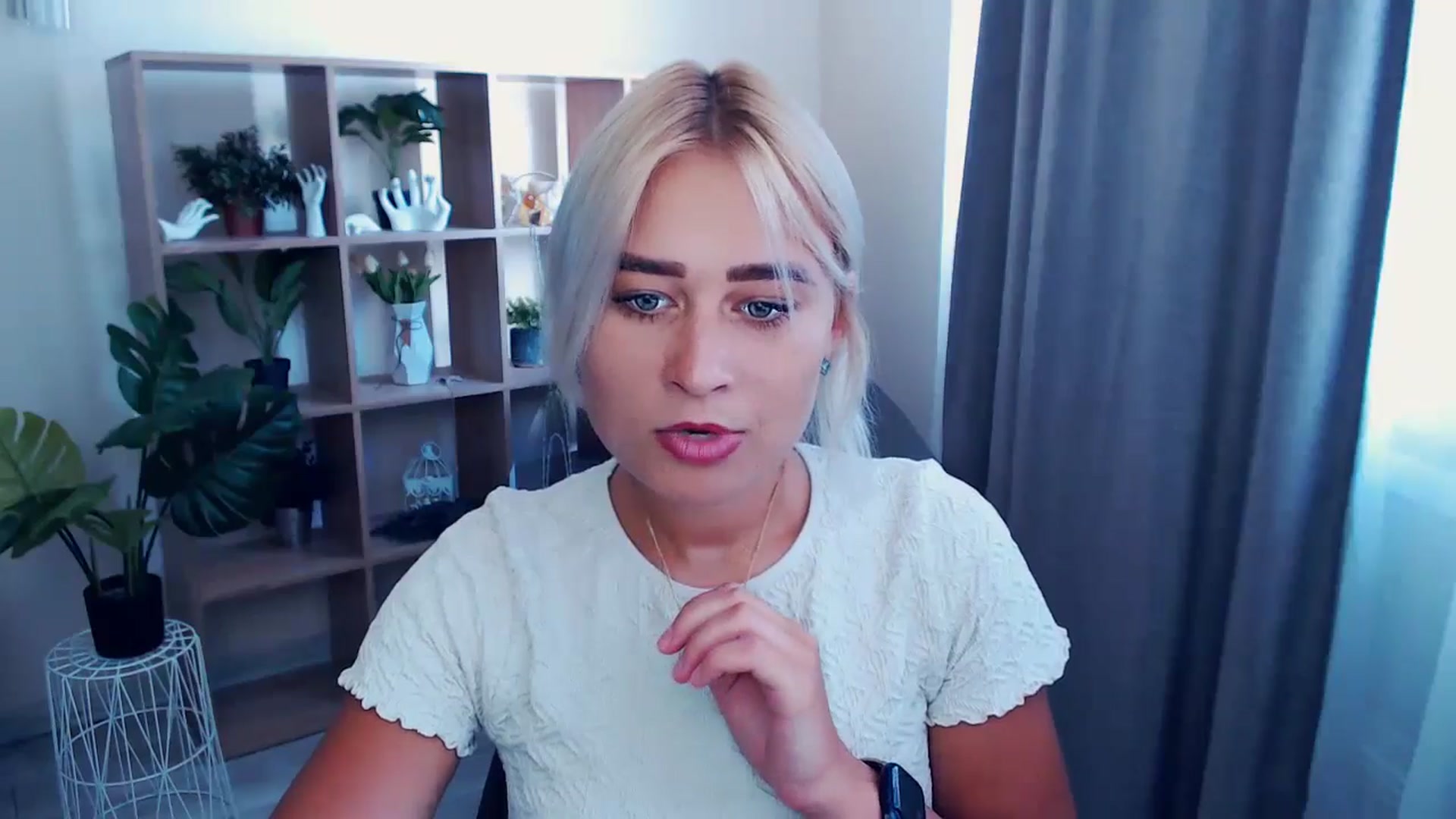 Gallery image thumbnail from Kukla_kolduna's myfreecams stream on, 07/06/2024, 12:06 image 10 of 20