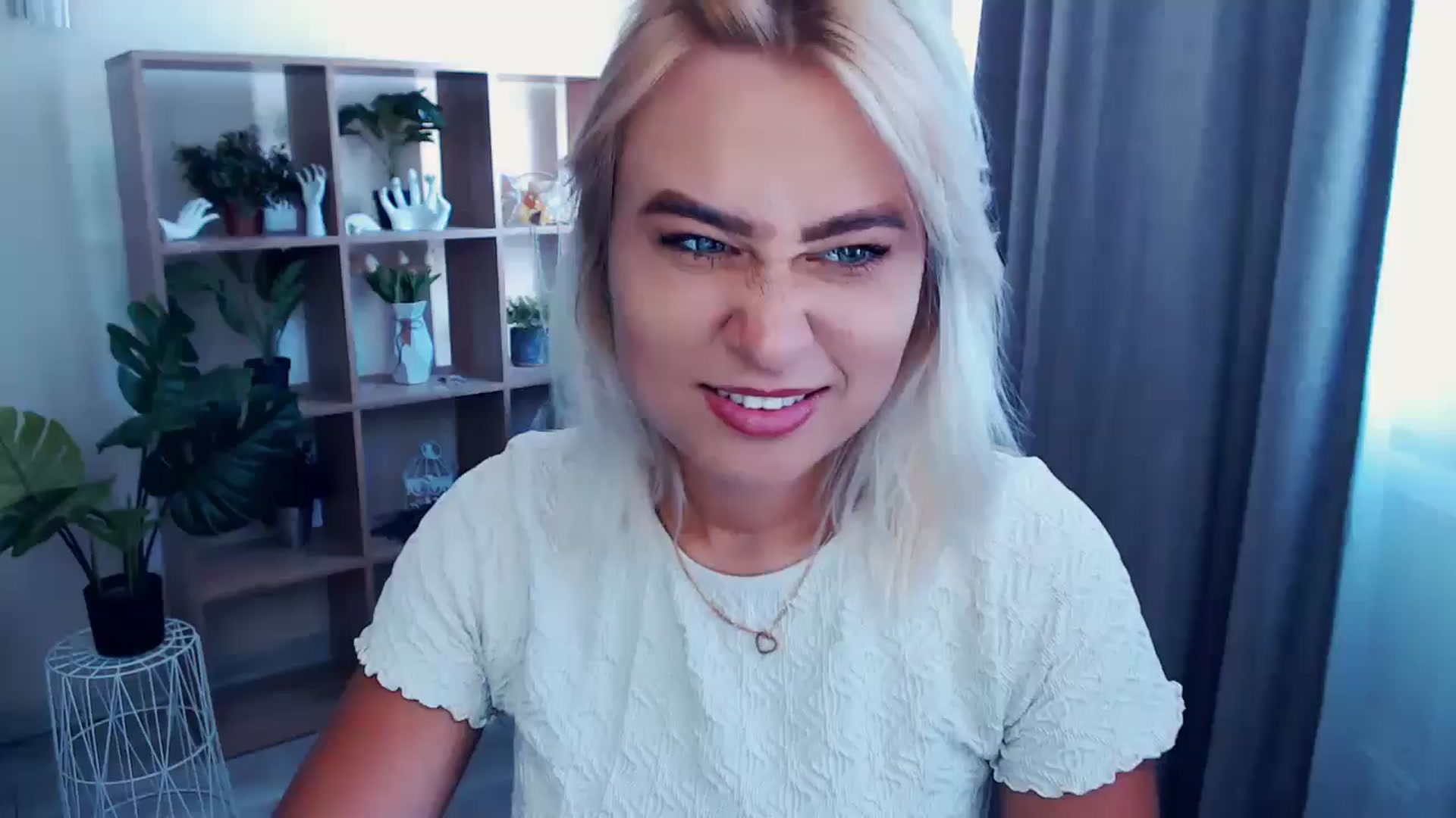 Gallery image thumbnail from Kukla_kolduna's myfreecams stream on, 07/06/2024, 12:06 image 17 of 20
