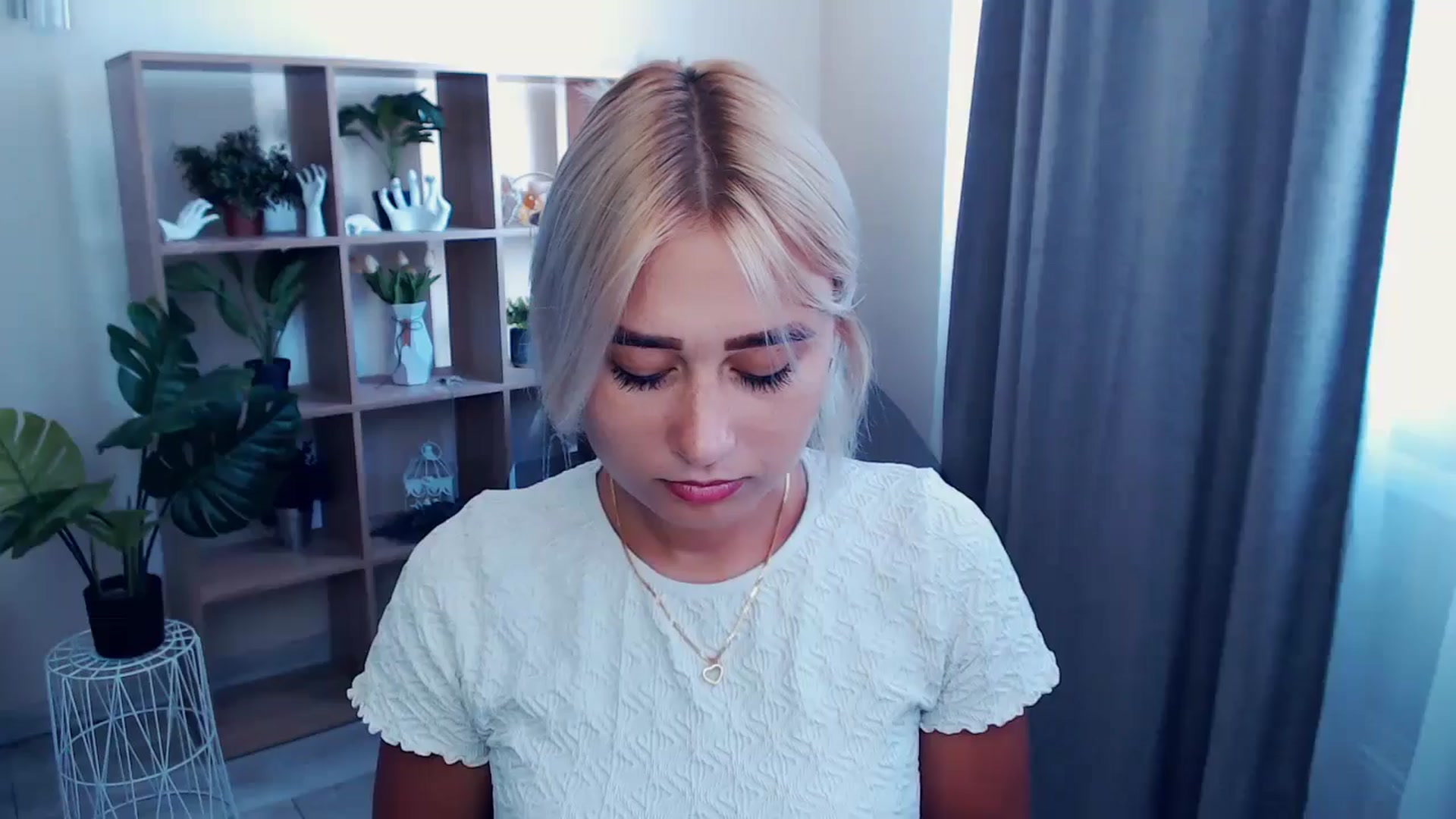 Gallery image thumbnail from Kukla_kolduna's myfreecams stream on, 07/06/2024, 12:06 image 9 of 20