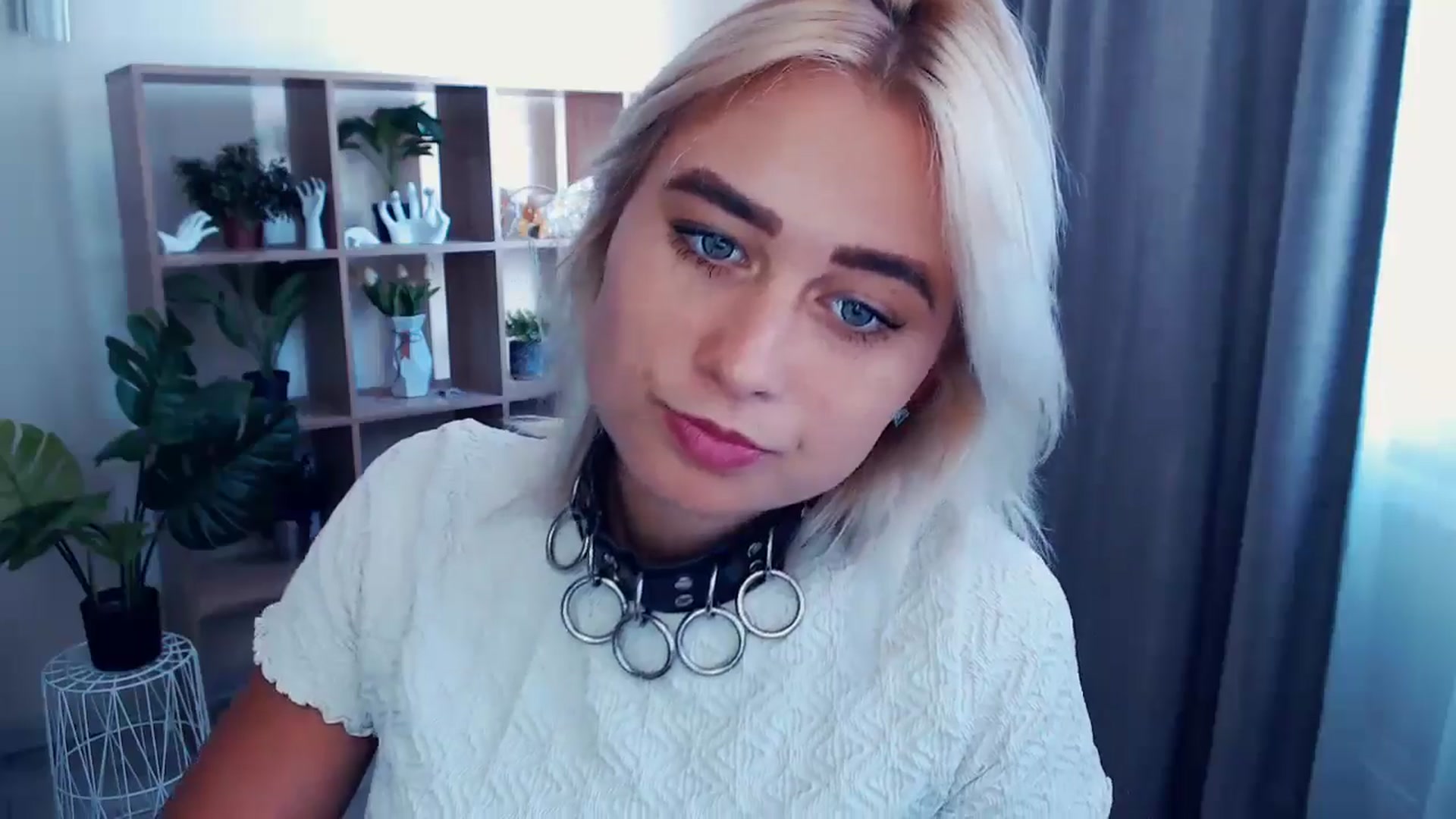 Gallery image thumbnail from Kukla_kolduna's myfreecams stream on, 07/06/2024, 13:20 image 12 of 20
