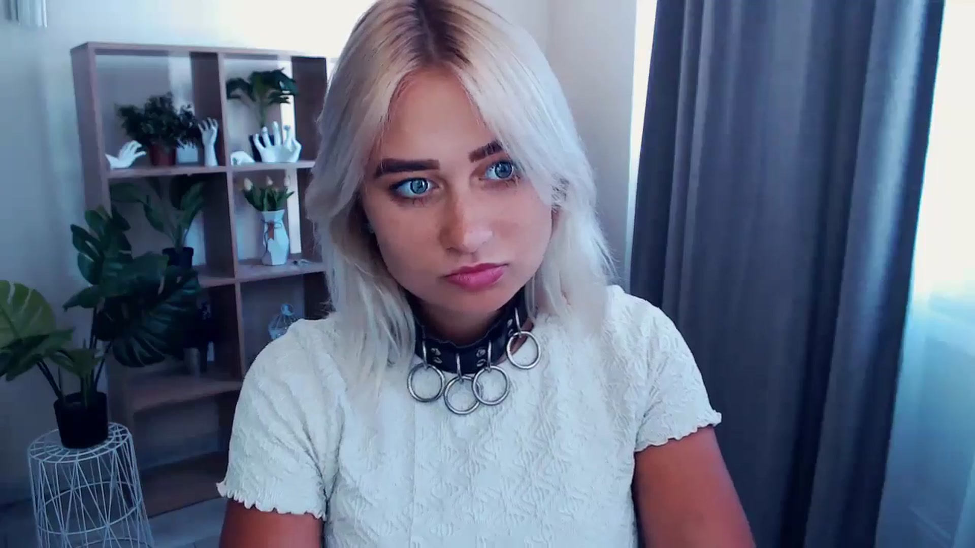 Gallery image thumbnail from Kukla_kolduna's myfreecams stream on, 07/06/2024, 13:20 image 13 of 20