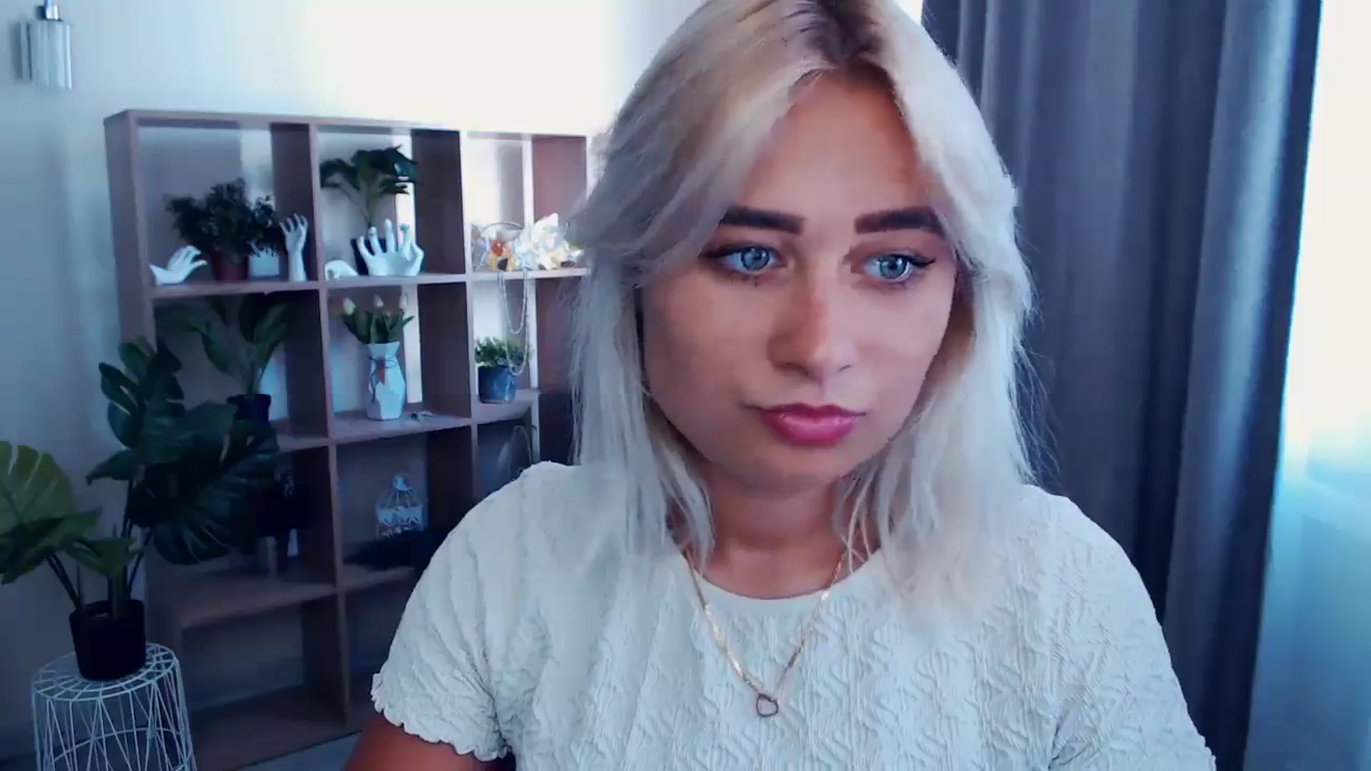 Gallery image thumbnail from Kukla_kolduna's myfreecams stream on, 07/06/2024, 13:20 image 3 of 20