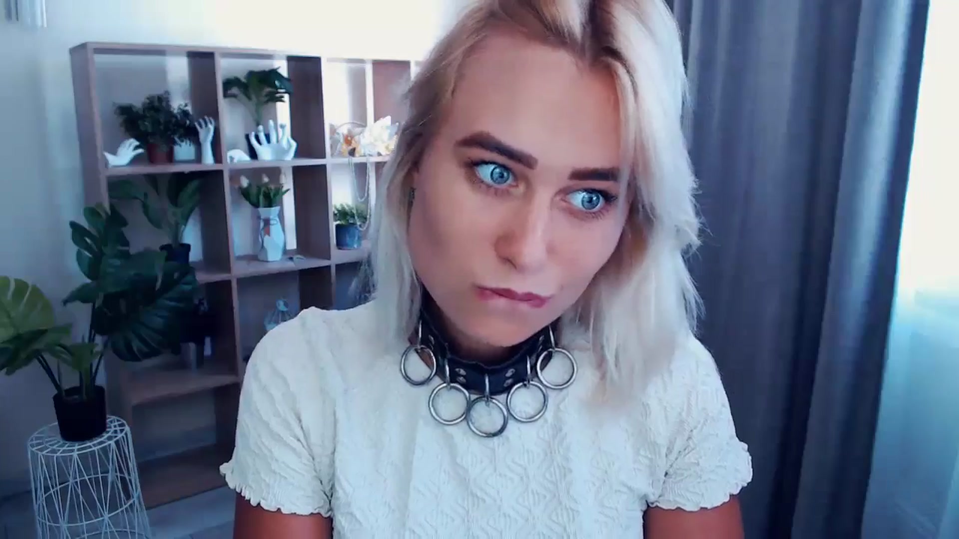 Gallery image thumbnail from Kukla_kolduna's myfreecams stream on, 07/06/2024, 13:20 image 10 of 20