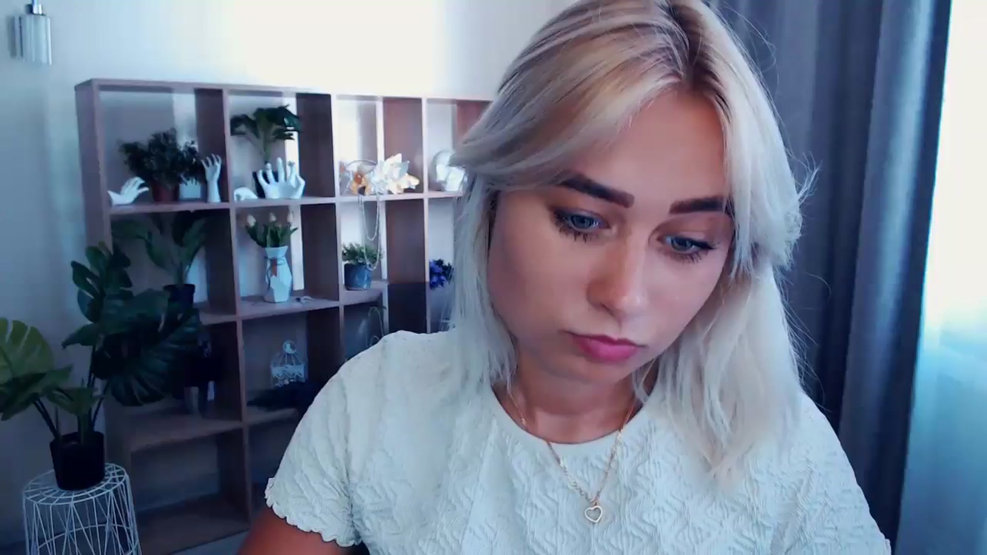 Gallery image thumbnail from Kukla_kolduna's myfreecams stream on, 07/06/2024, 13:20 image 1 of 20