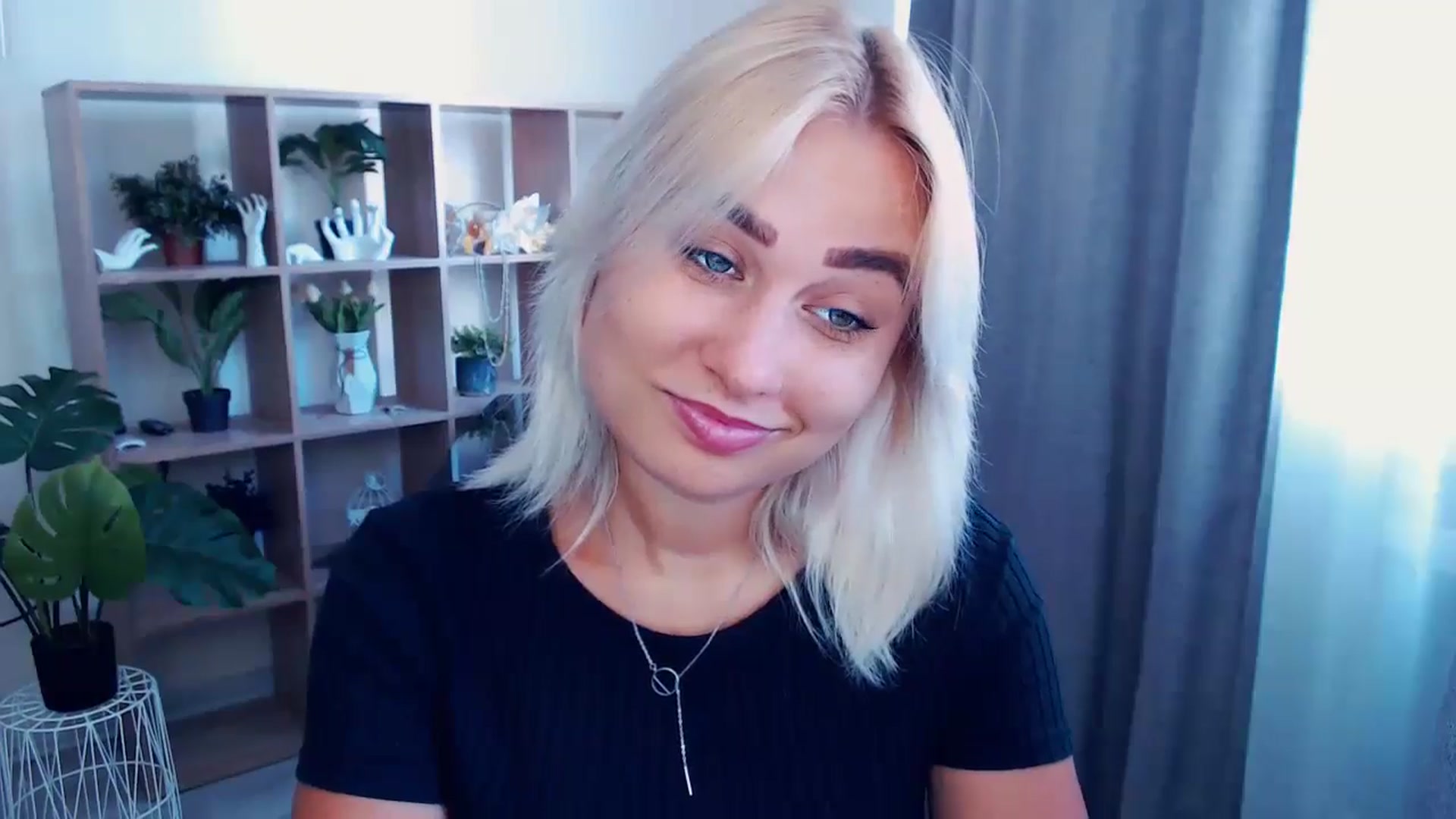 Gallery image thumbnail from Kukla_kolduna's myfreecams stream on, 07/07/2024, 11:17 image 3 of 20