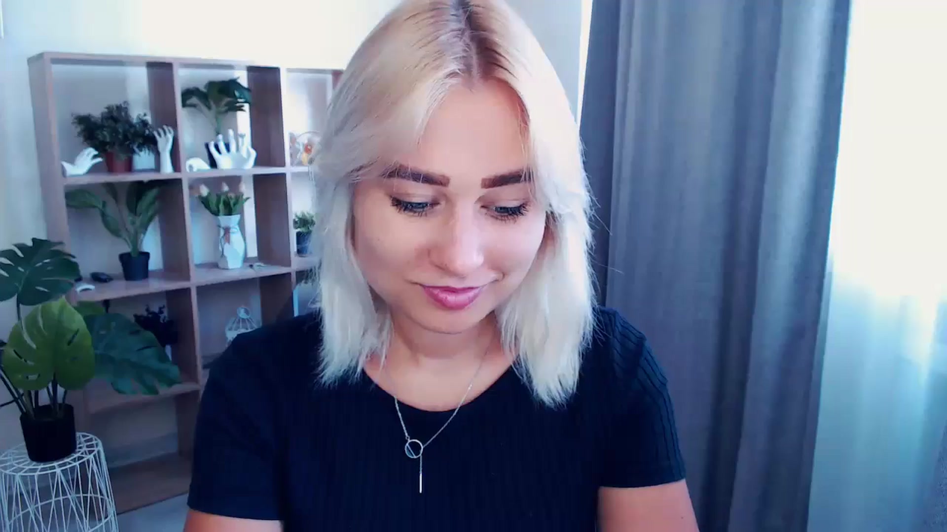 Gallery image thumbnail from Kukla_kolduna's myfreecams stream on, 07/07/2024, 11:17 image 6 of 20