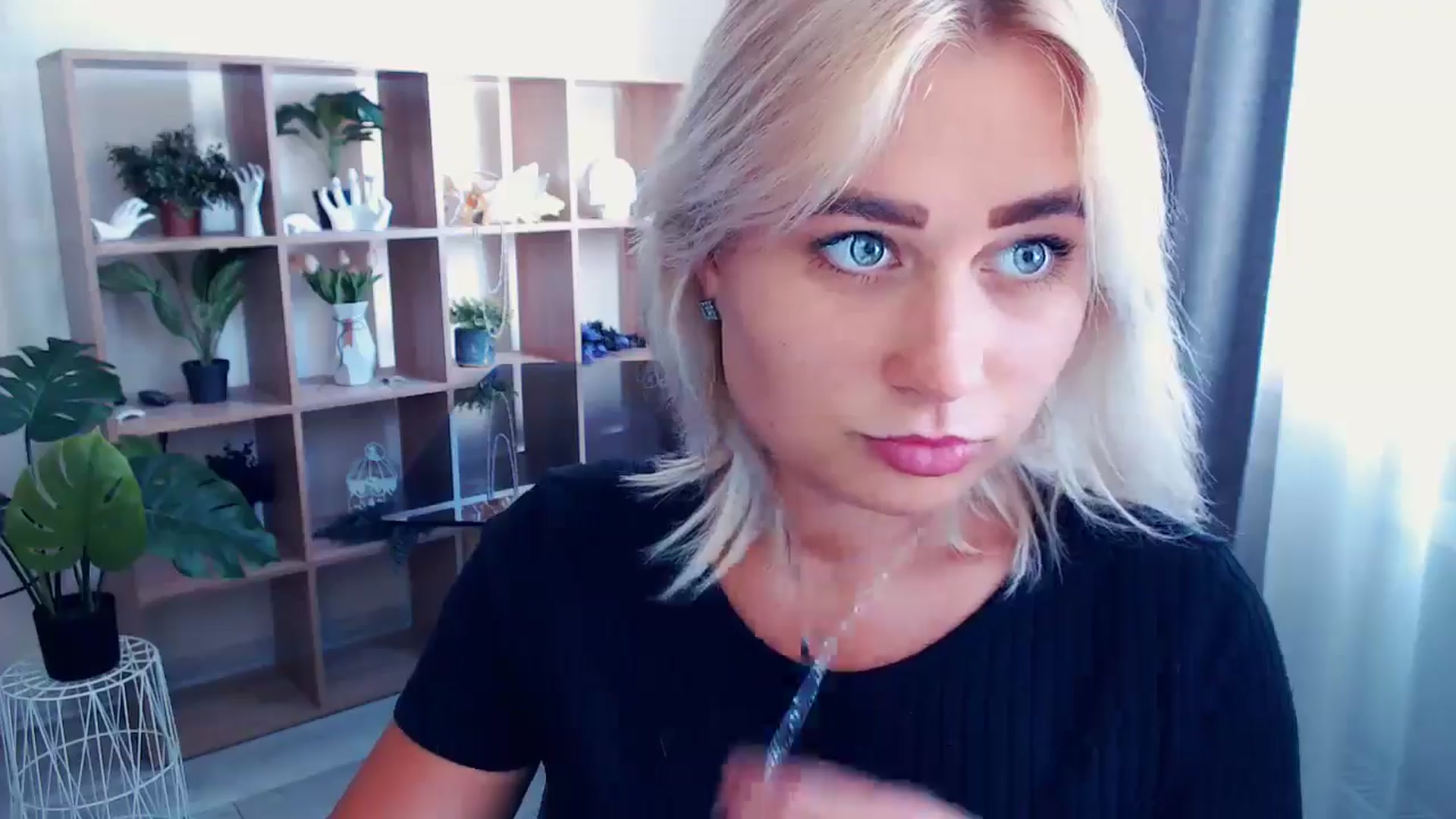 Gallery image thumbnail from Kukla_kolduna's myfreecams stream on, 07/07/2024, 13:35 image 13 of 20