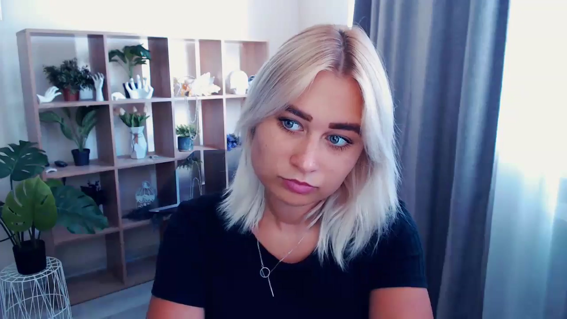 Gallery image thumbnail from Kukla_kolduna's myfreecams stream on, 07/07/2024, 13:35 image 4 of 20