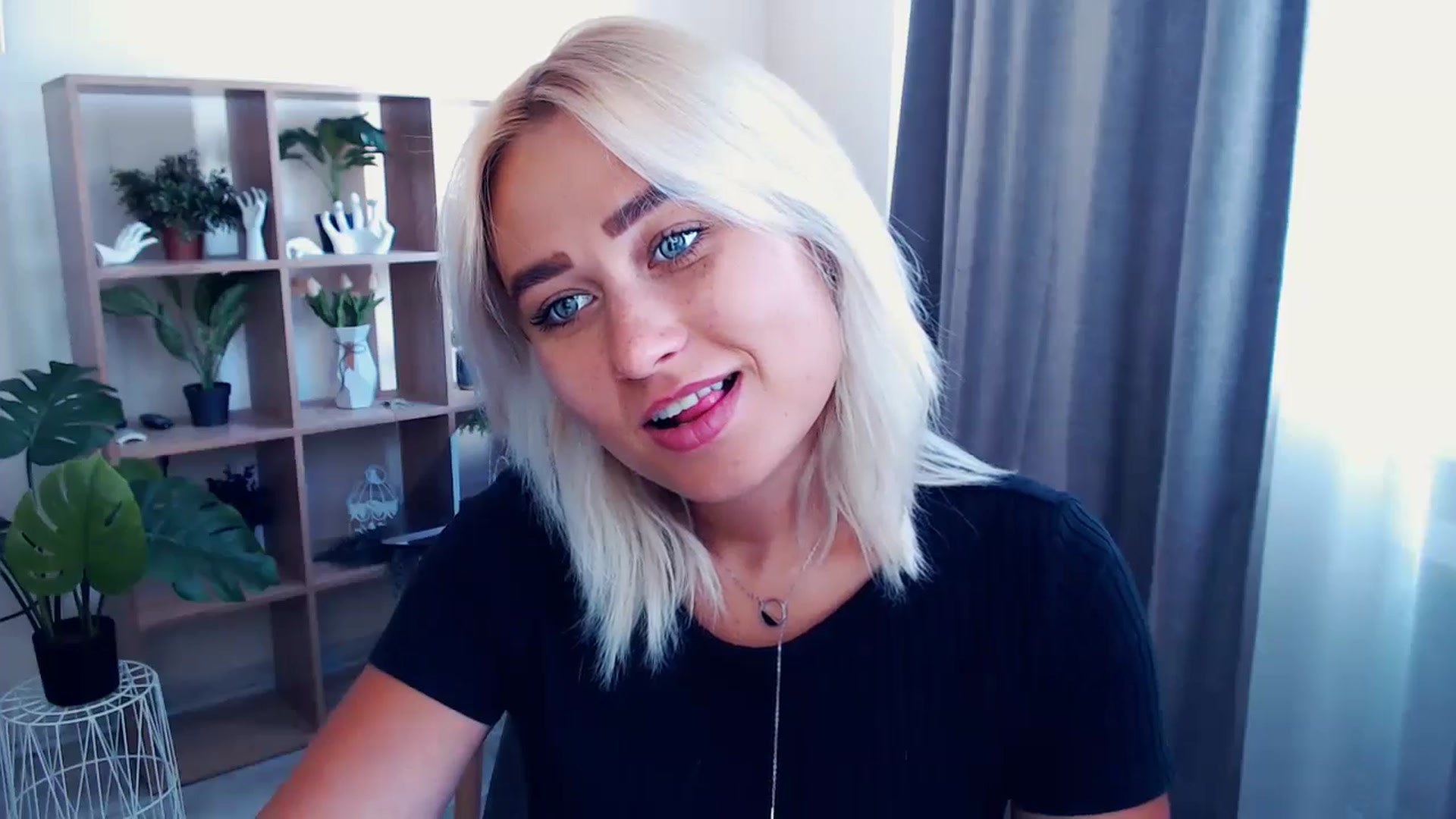 Gallery image thumbnail from Kukla_kolduna's myfreecams stream on, 07/07/2024, 13:35 image 6 of 20