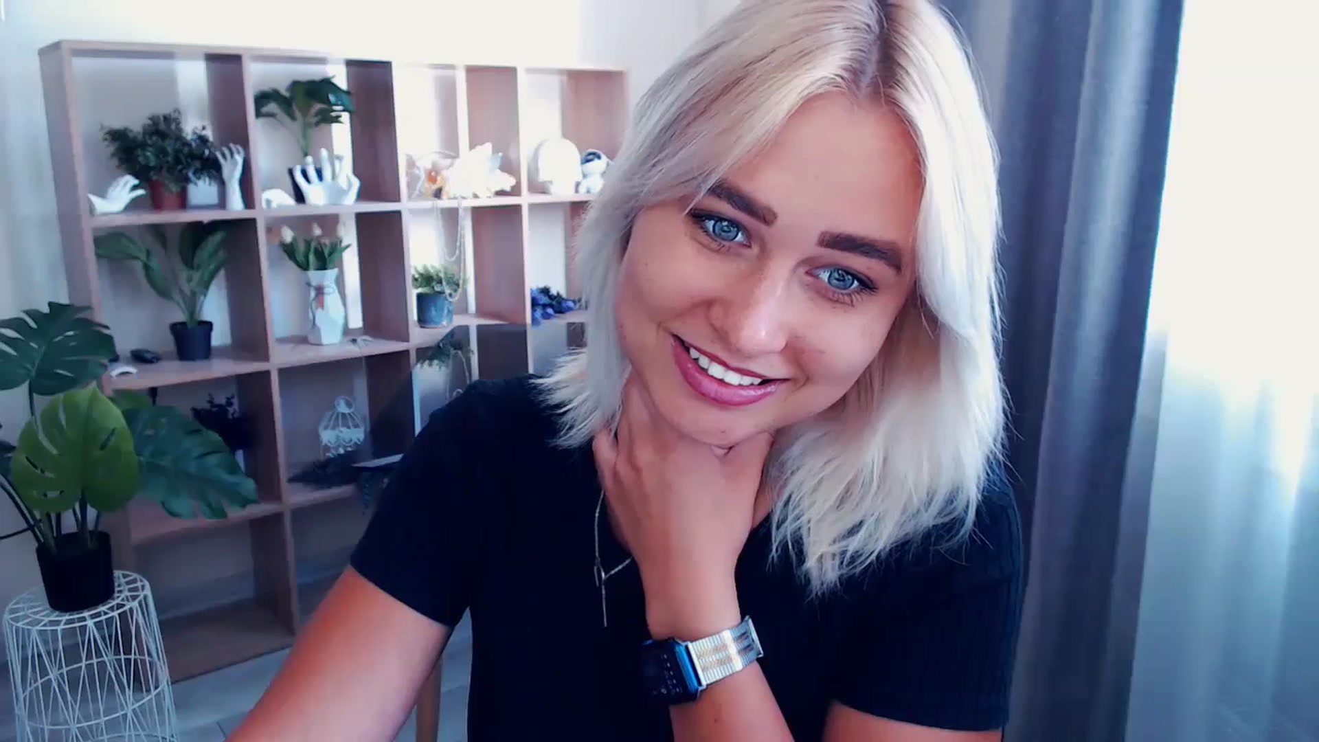 Gallery image thumbnail from Kukla_kolduna's myfreecams stream on, 07/07/2024, 13:35 image 18 of 20