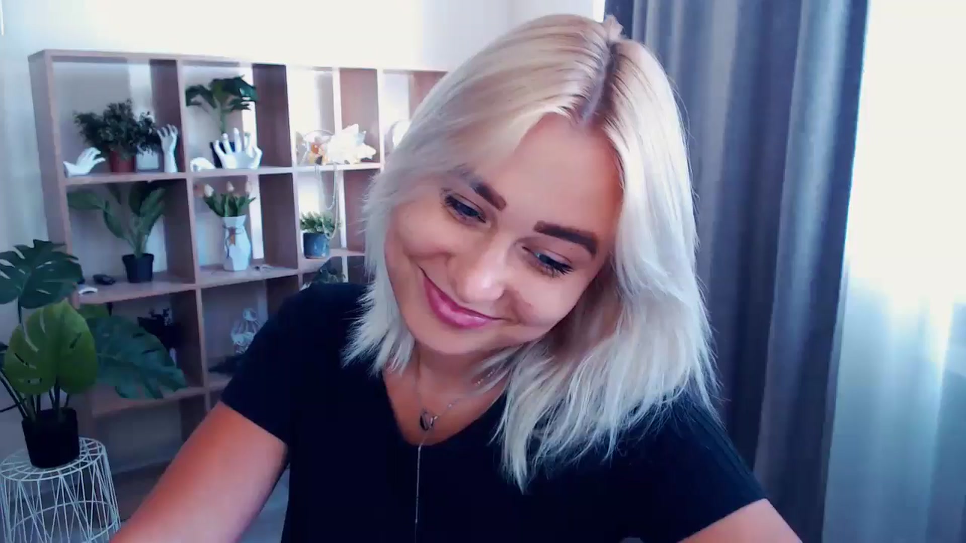 Gallery image thumbnail from Kukla_kolduna's myfreecams stream on, 07/07/2024, 13:35 image 8 of 20