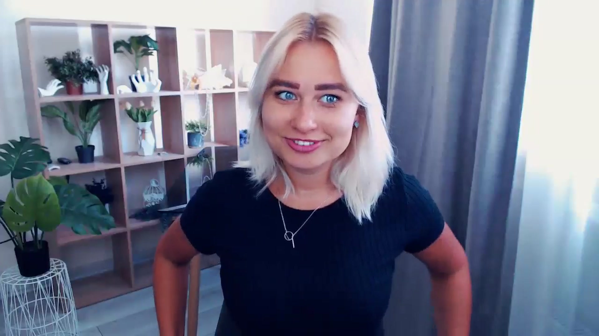 Gallery image thumbnail from Kukla_kolduna's myfreecams stream on, 07/07/2024, 14:23 image 4 of 20