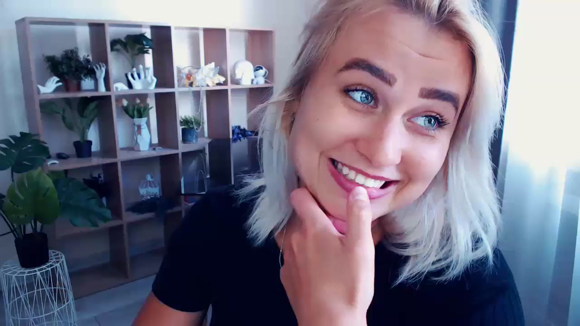 Gallery image thumbnail from Kukla_kolduna's myfreecams stream on, 07/07/2024, 14:23 image 15 of 20