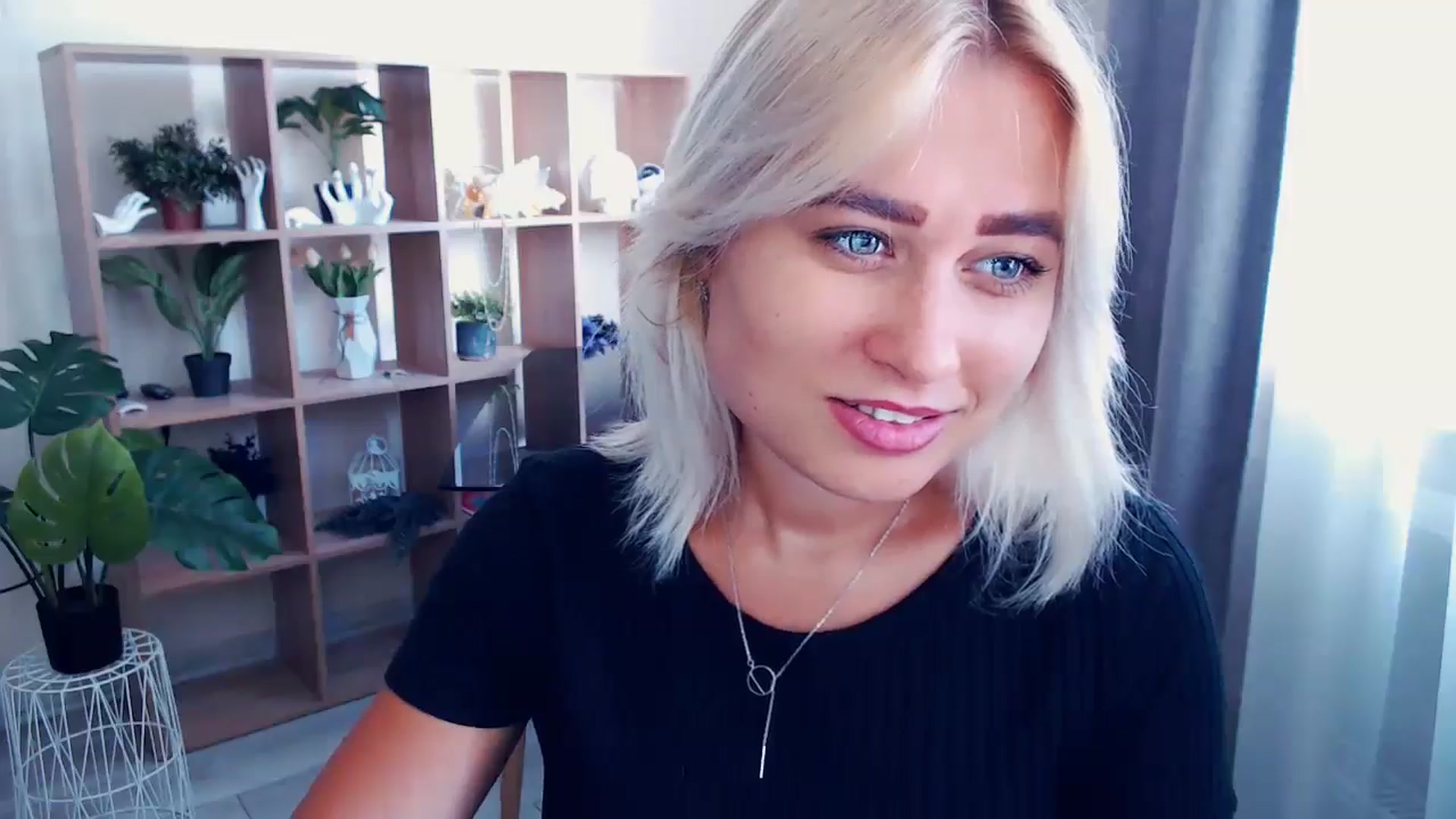 Gallery image thumbnail from Kukla_kolduna's myfreecams stream on, 07/07/2024, 14:23 image 12 of 20