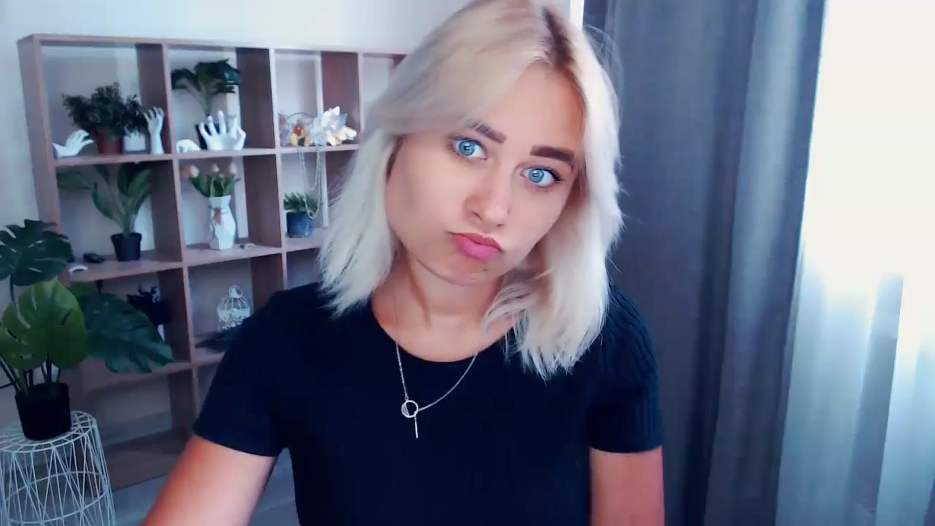 Gallery image thumbnail from Kukla_kolduna's myfreecams stream on, 07/07/2024, 16:40 image 1 of 20