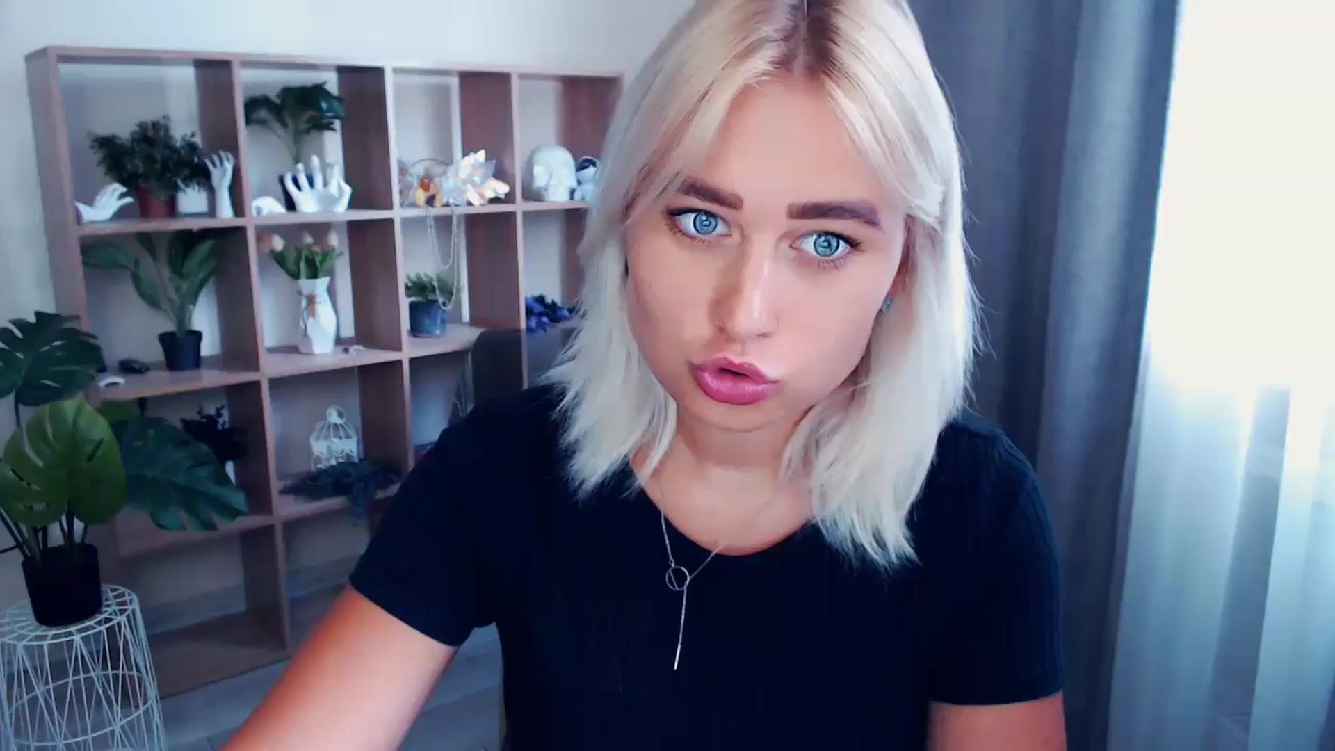 Gallery image thumbnail from Kukla_kolduna's myfreecams stream on, 07/07/2024, 16:40 image 9 of 20